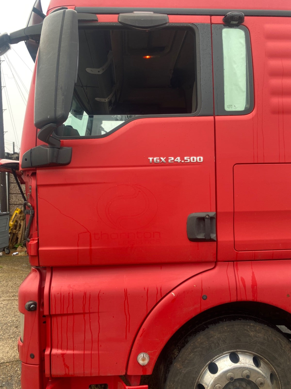 MAN TGX 24.460 PASSENGER SIDE N/S DOOR IN RED WITHOUT MIRROR 2016 20191