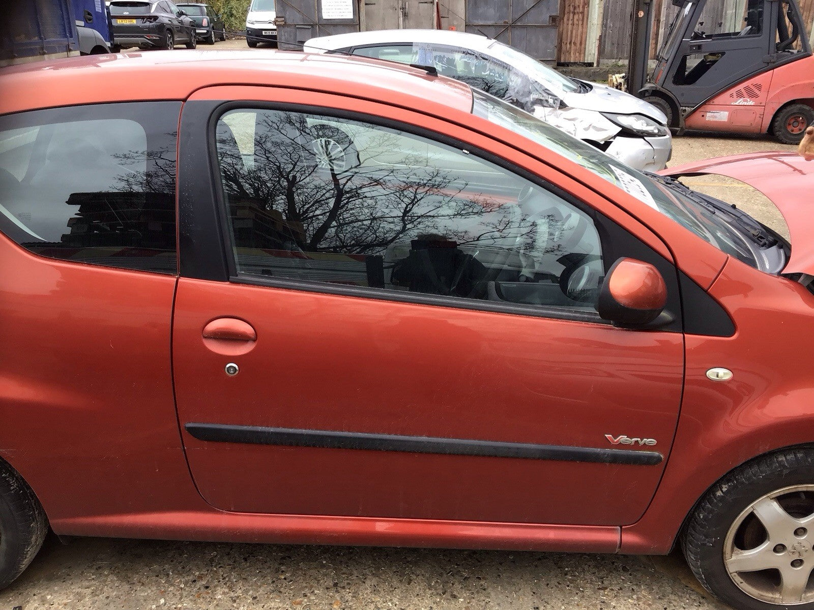 PEUGEOT 107 DRIVERS SIDE FRONT DOOR ORANGE MANDALINE KHF 2005 20131