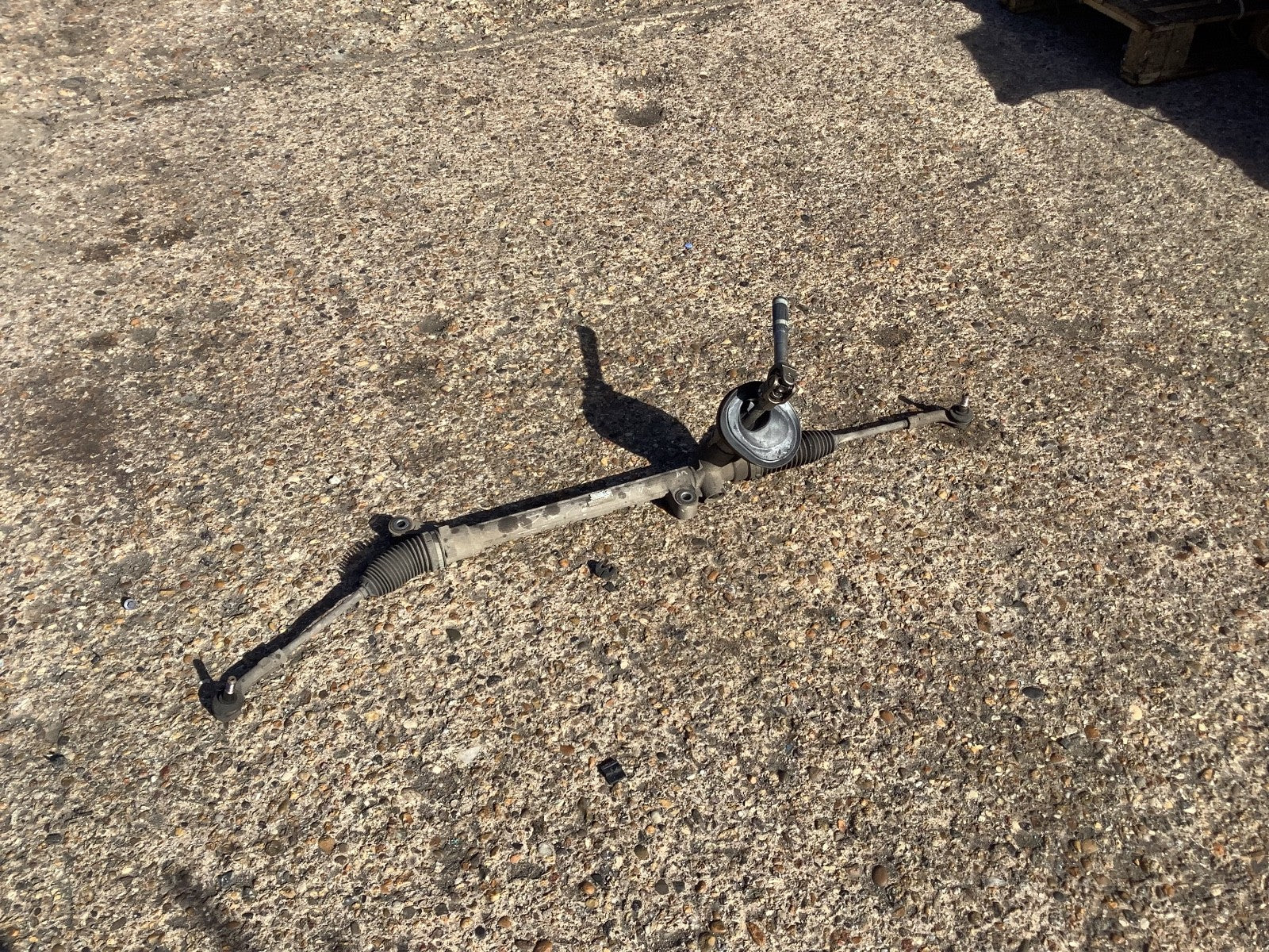 FORD FIESTA MK7 POWER STEERING RACK 8V51 3200 EE RHD 2009 20120