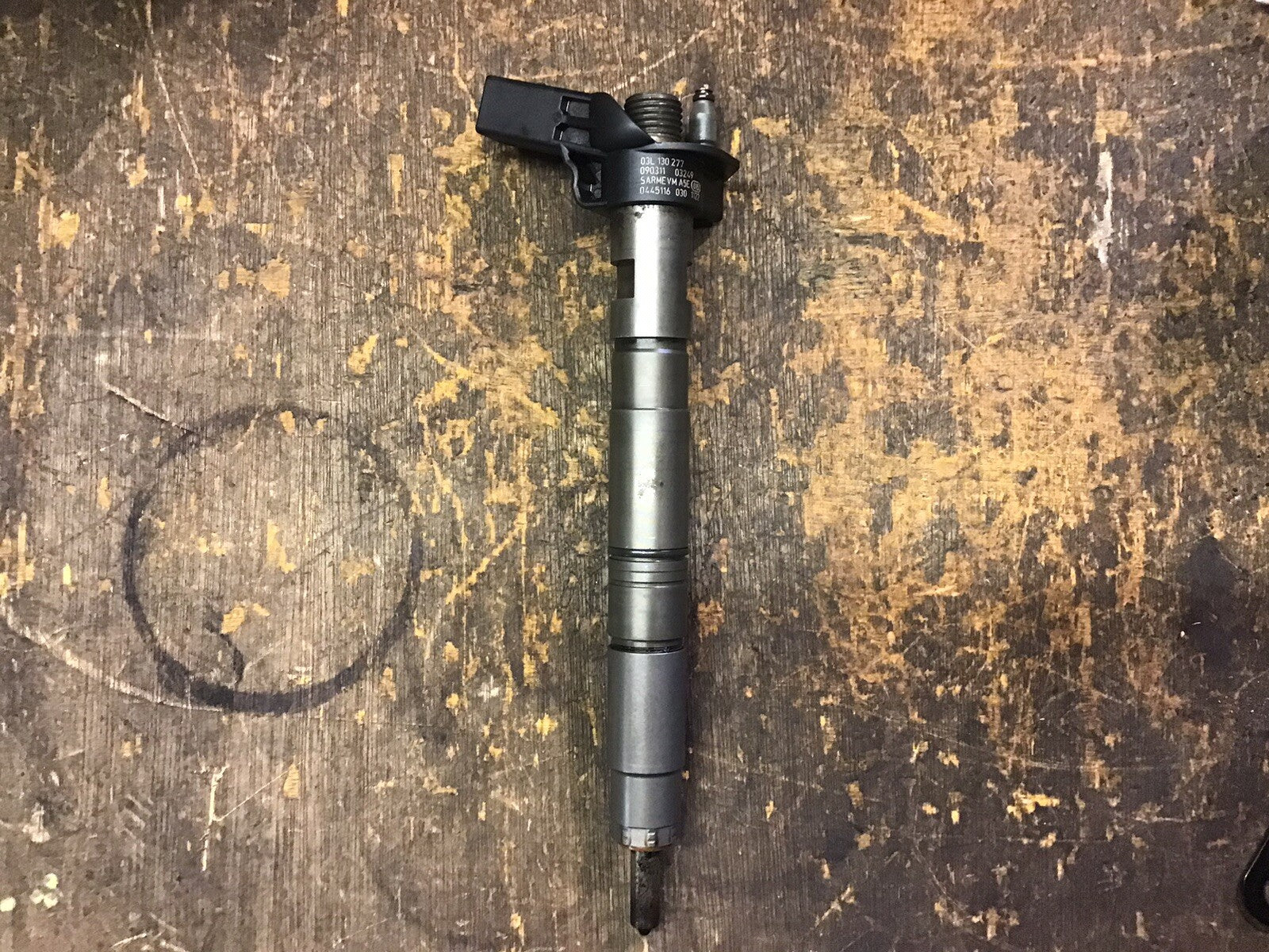 VOLKSWAGEN AUDI 2.0 TDI DIESEL FUEL INJECTOR 03L130277 0445116030 2009 20120