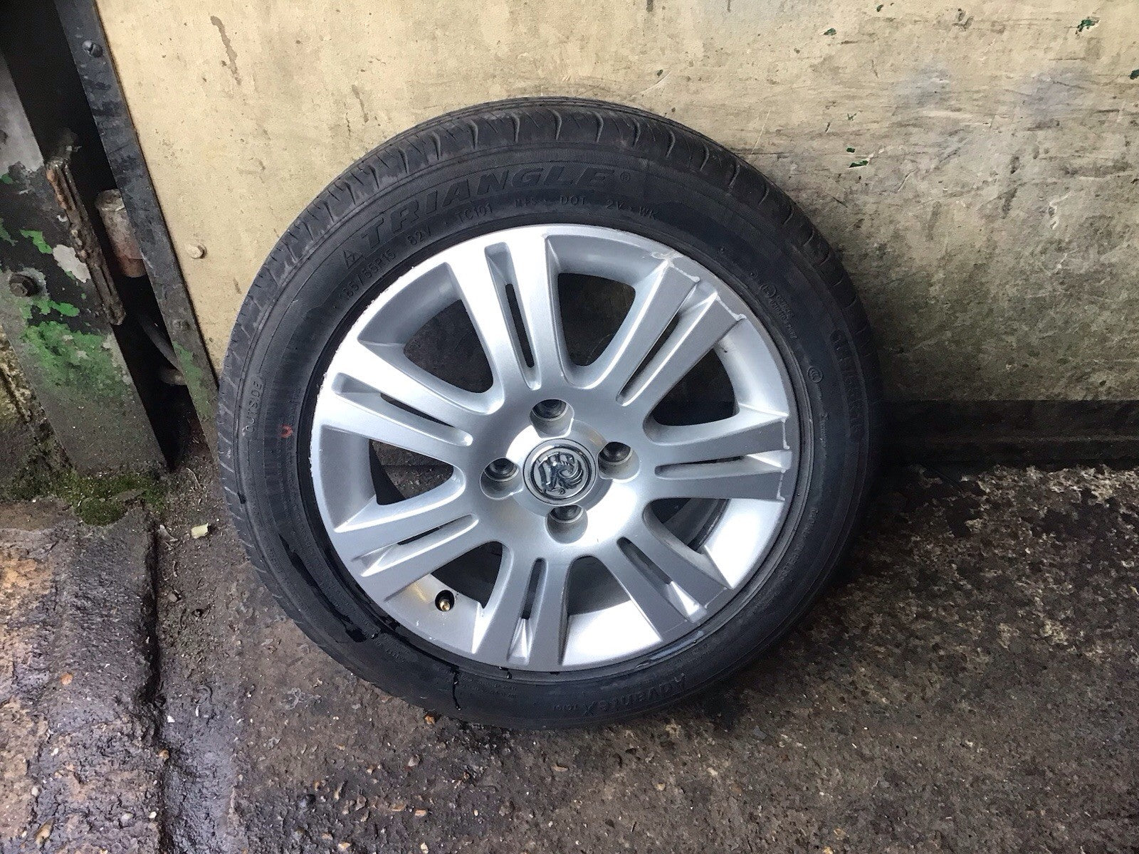 VAUXHALL CORSA C ALLOY WHEEL 15'' TYRE 185X55X15 13226744 2006 20141