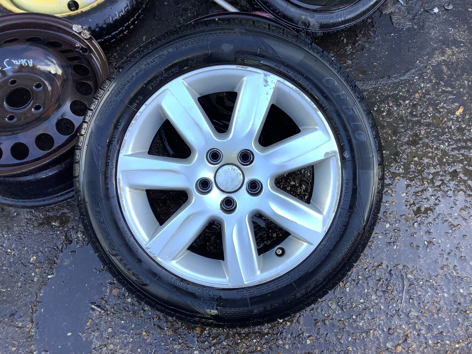VOLKSWAGEN POLO 6R ALLOY WHEEL 15'' 6Q0601025L WITH TYRE 185X60X15 2009 20150