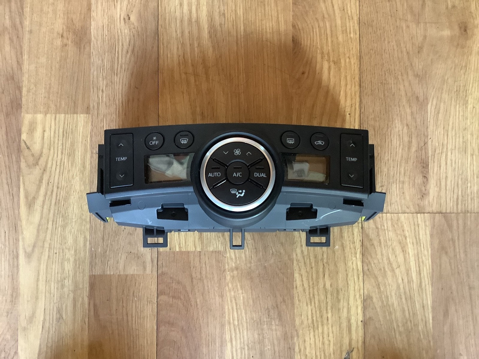 TOYOTA VERSO MK2 HEATER CLIMATE CONTROL UNIT SWITCH 55900 0F150 2013 20181