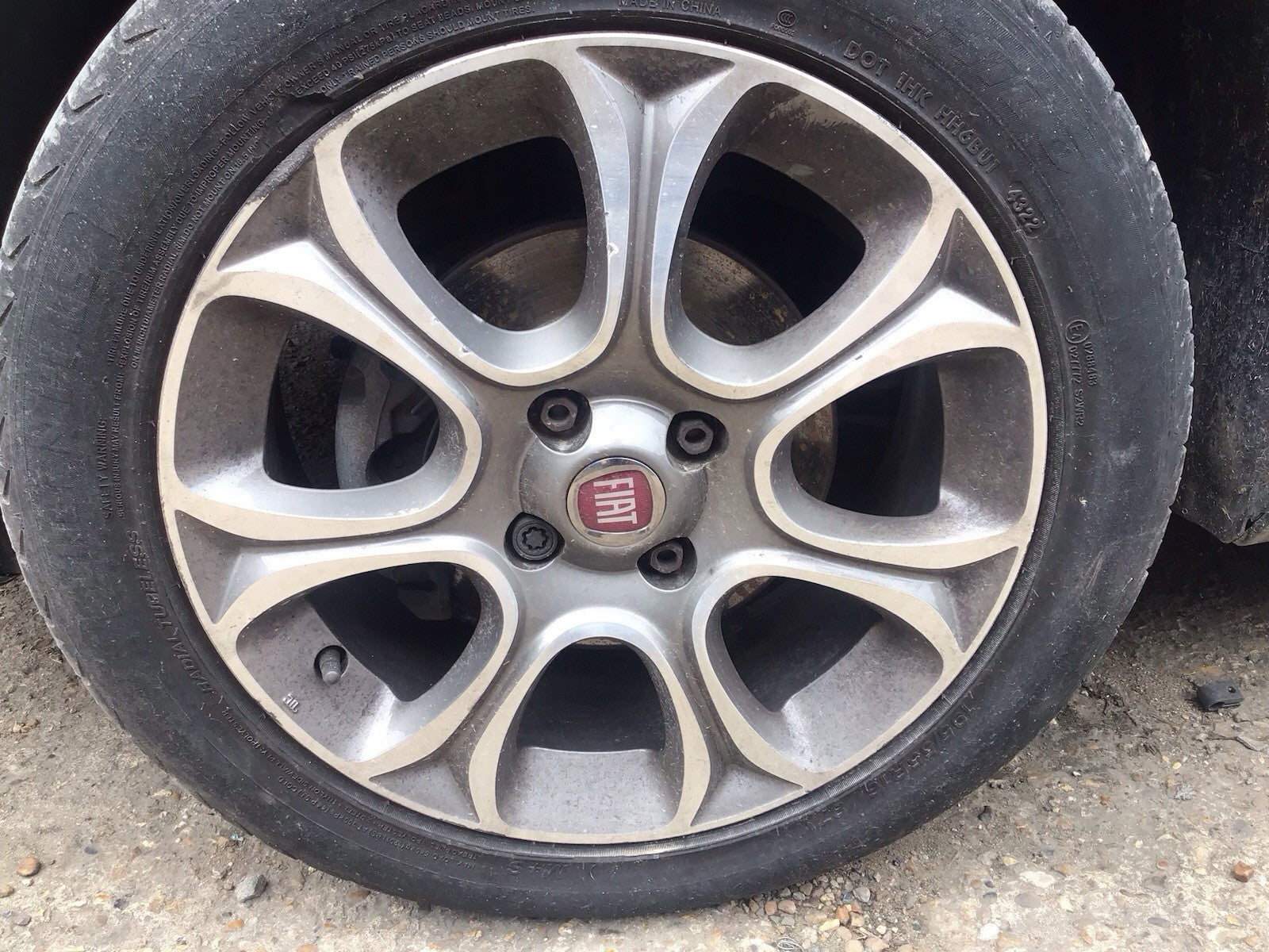 FIAT GRANDE PUNTO ALLOY WHEEL 16" WITH TYRE 195X55X16 2012 20181