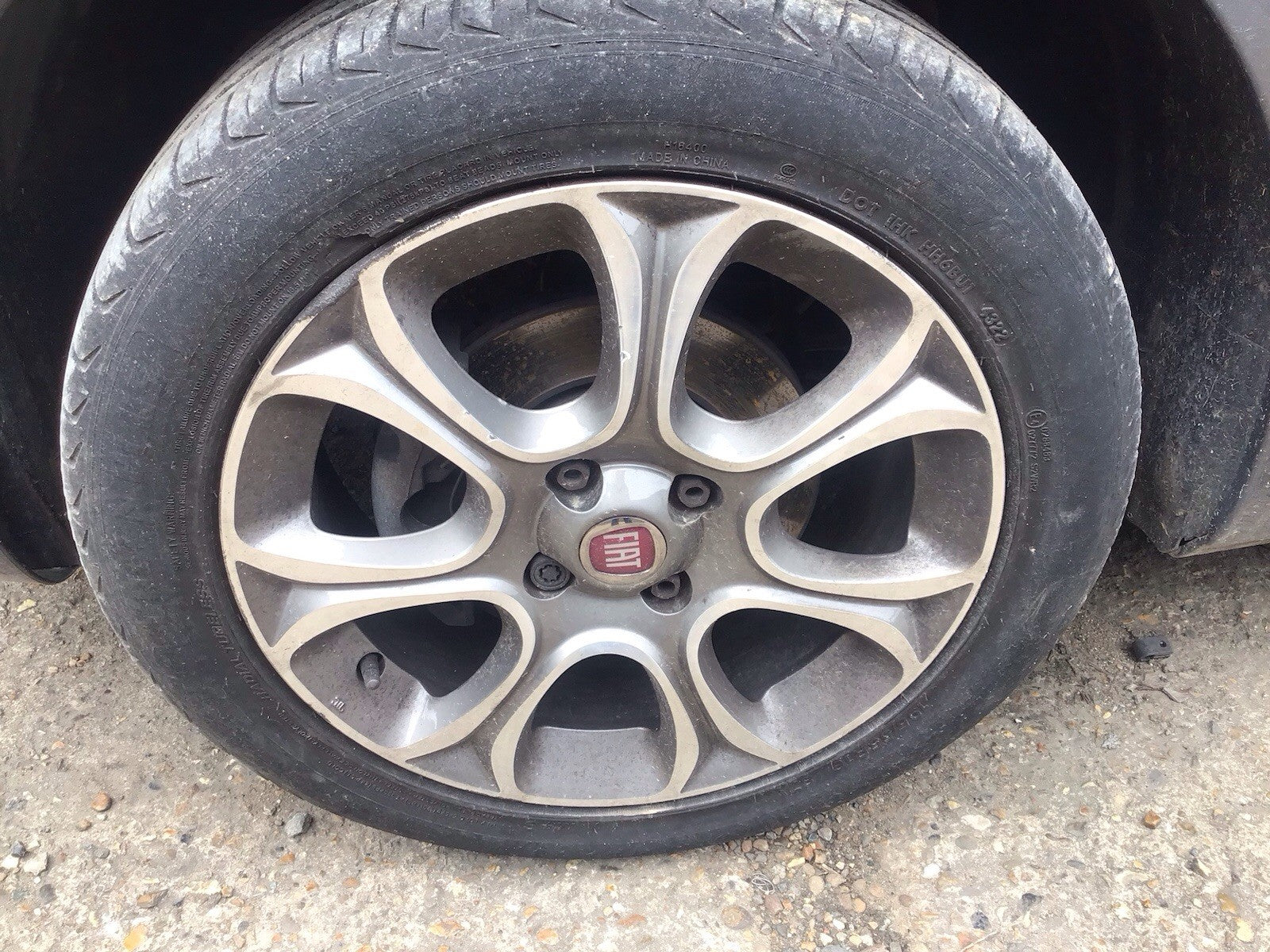 FIAT GRANDE PUNTO ALLOY WHEEL 16" WITH TYRE 195X55X16 2012 20180