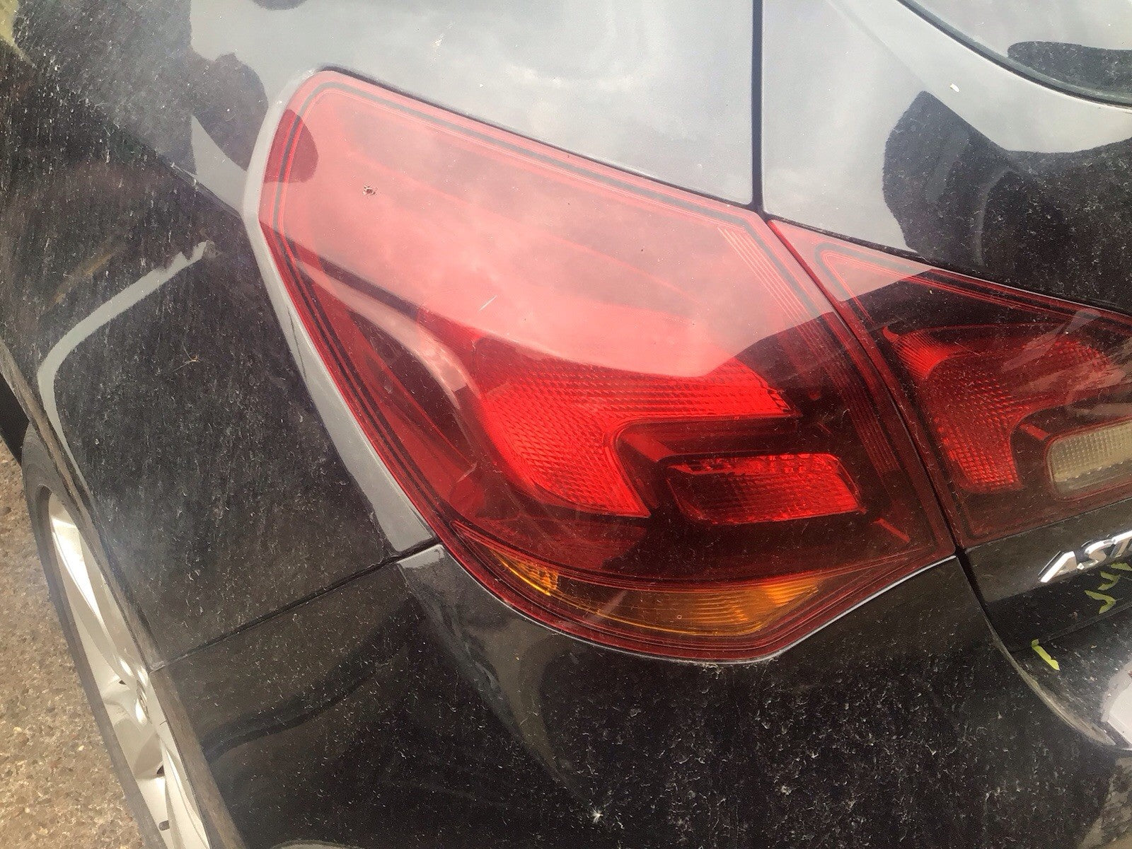 VAUXHALL ASTRA J PASSENGER'S SIDE N/S REAR LIGHT CLUSTER 5 DOOR 2010 20151