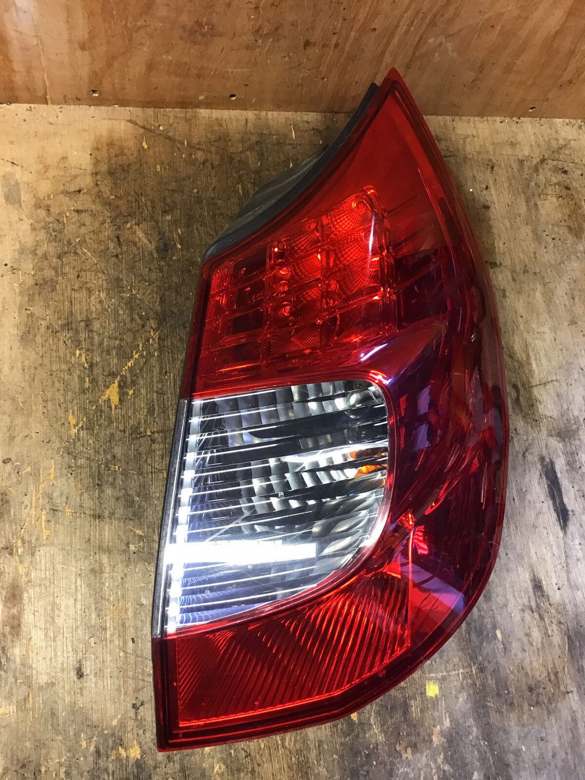 RENAULT MEGANE GRAND SCENIC REAR LIGHT DRIVER'S SIDE O/S 8200474327 2004 20081