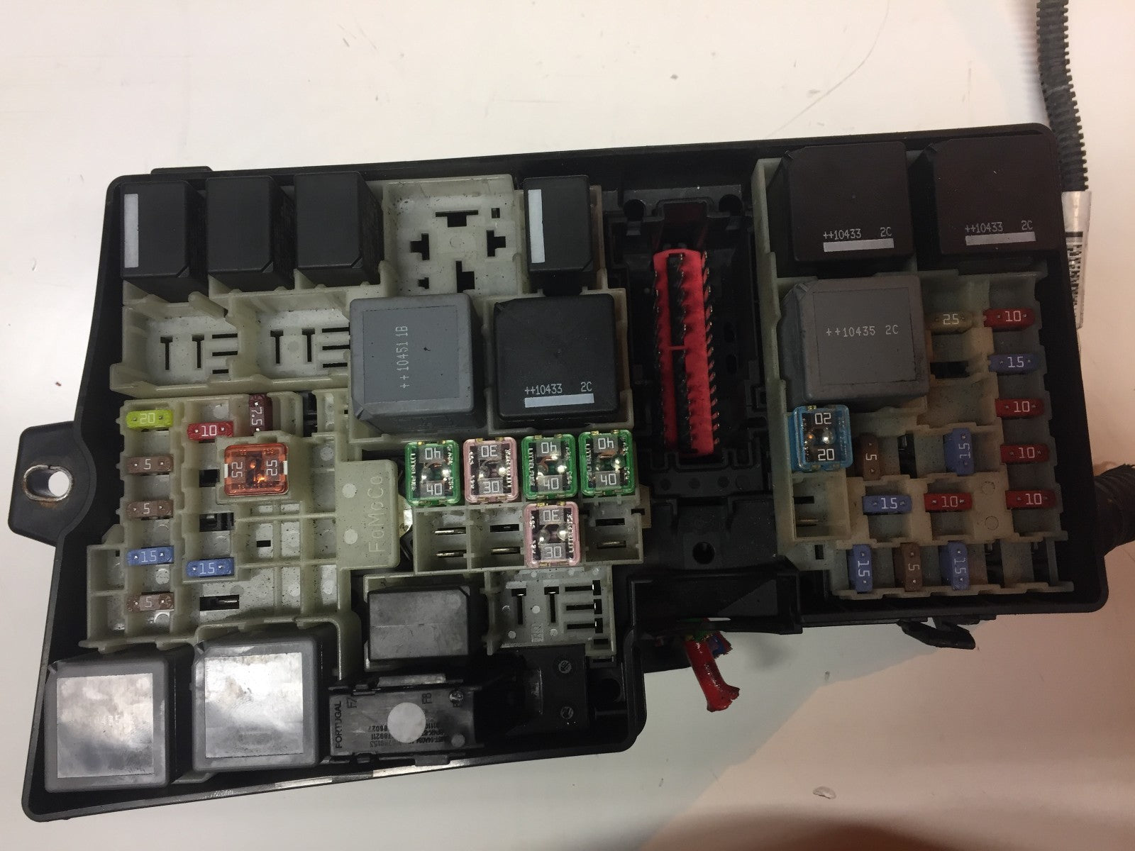 FORD C MAX 1.6 TDCI DIESEL FUSE RELAY BOX AV6T 14A142 AA 2011 20150