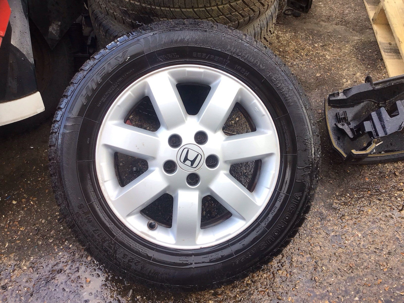 HONDA CR V ALLOY WHEEL 17'' TYRE 215X65X17 SWA 765A 2006 20121