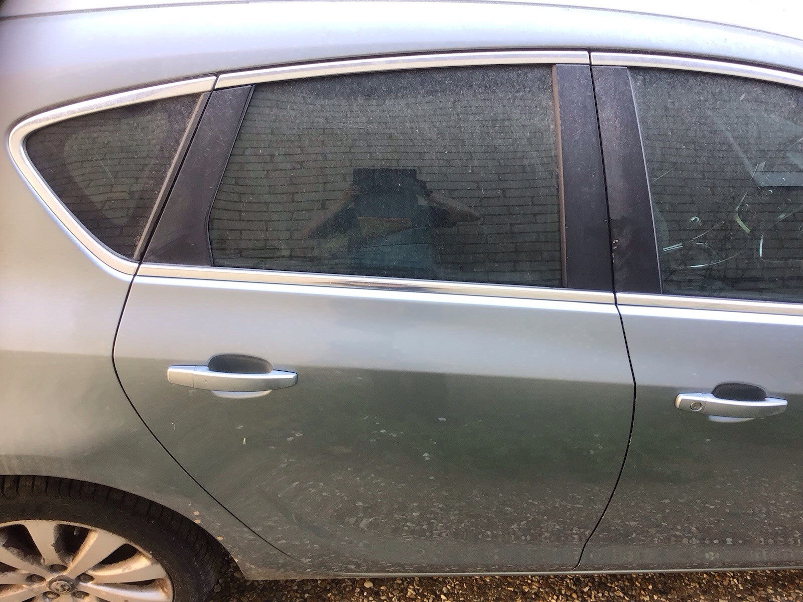 VAUXHALL ASTRA J DRIVER'S SIDE O/S REAR DOOR SILVER LAKE ZGEV 2009 20150