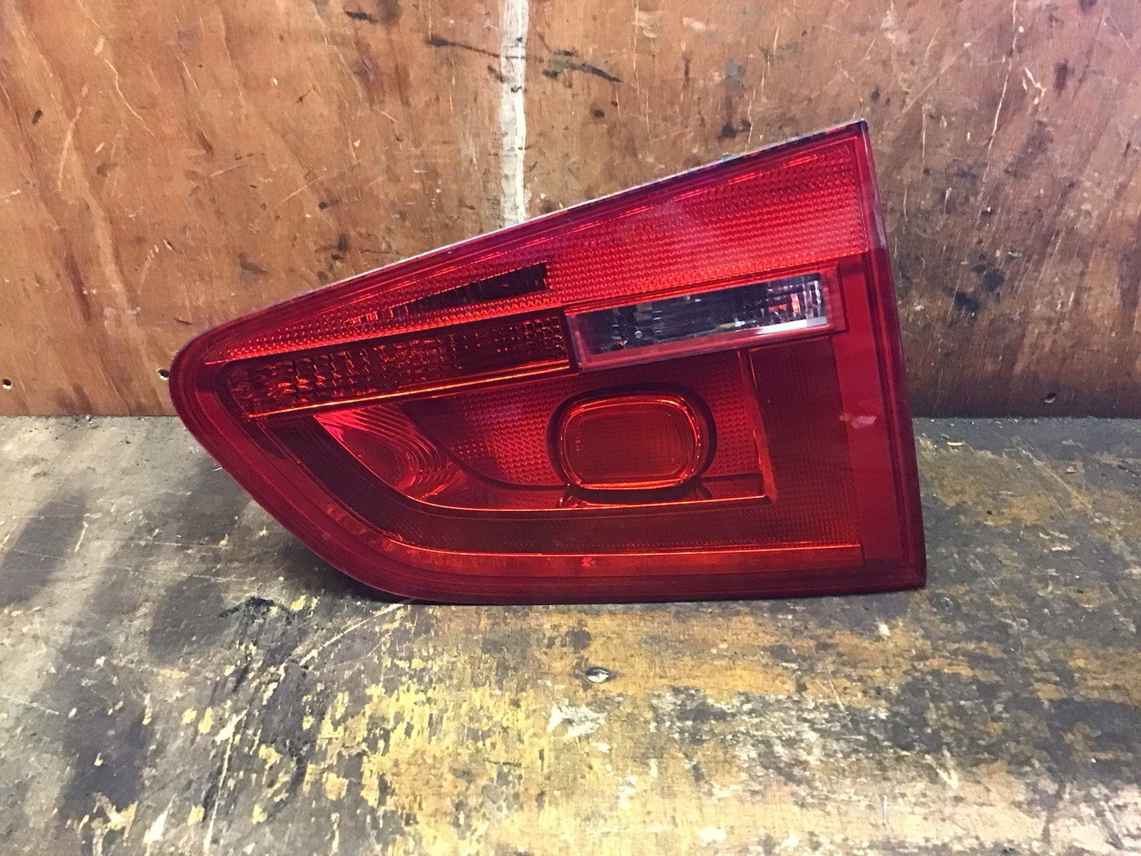 VOLKSWAGEN SHARAN MK2 PASSENGER'S SIDE N/S INNER REAR LIGHT 7N0945093G 2010 20230