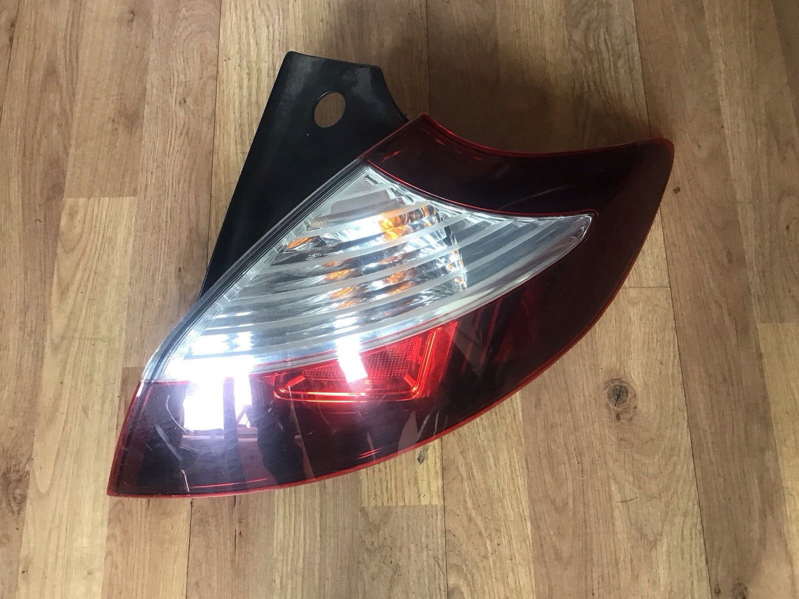 RENAULT MEGANE REAR LIGHT DRIVER'S SIDE O/S 265501650R 2008 20150