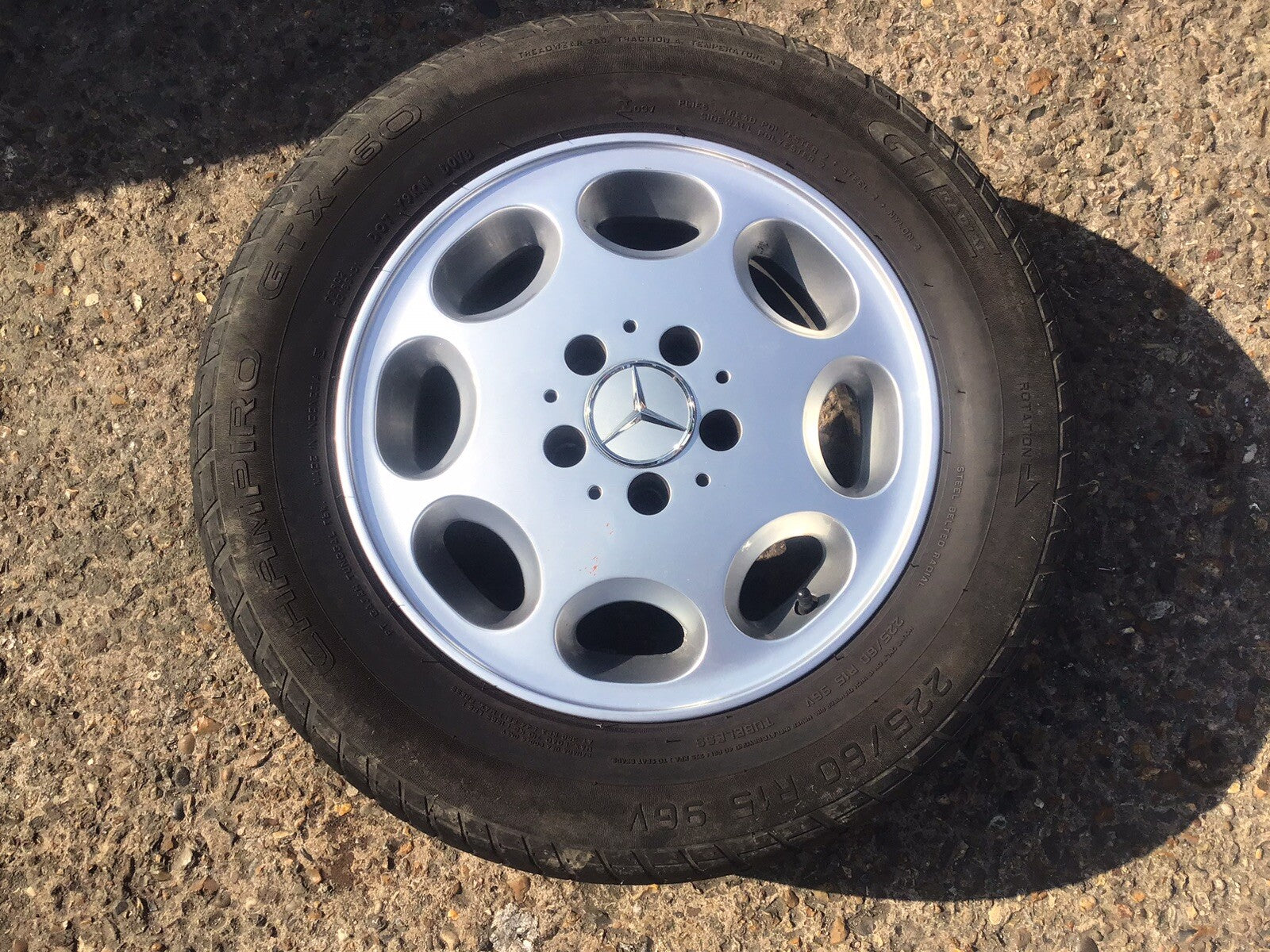 MERCEDES S CLASS W126 ALLOY WHEEL 15'' TYRE 8 HOLE 225X60X15 1980 19910