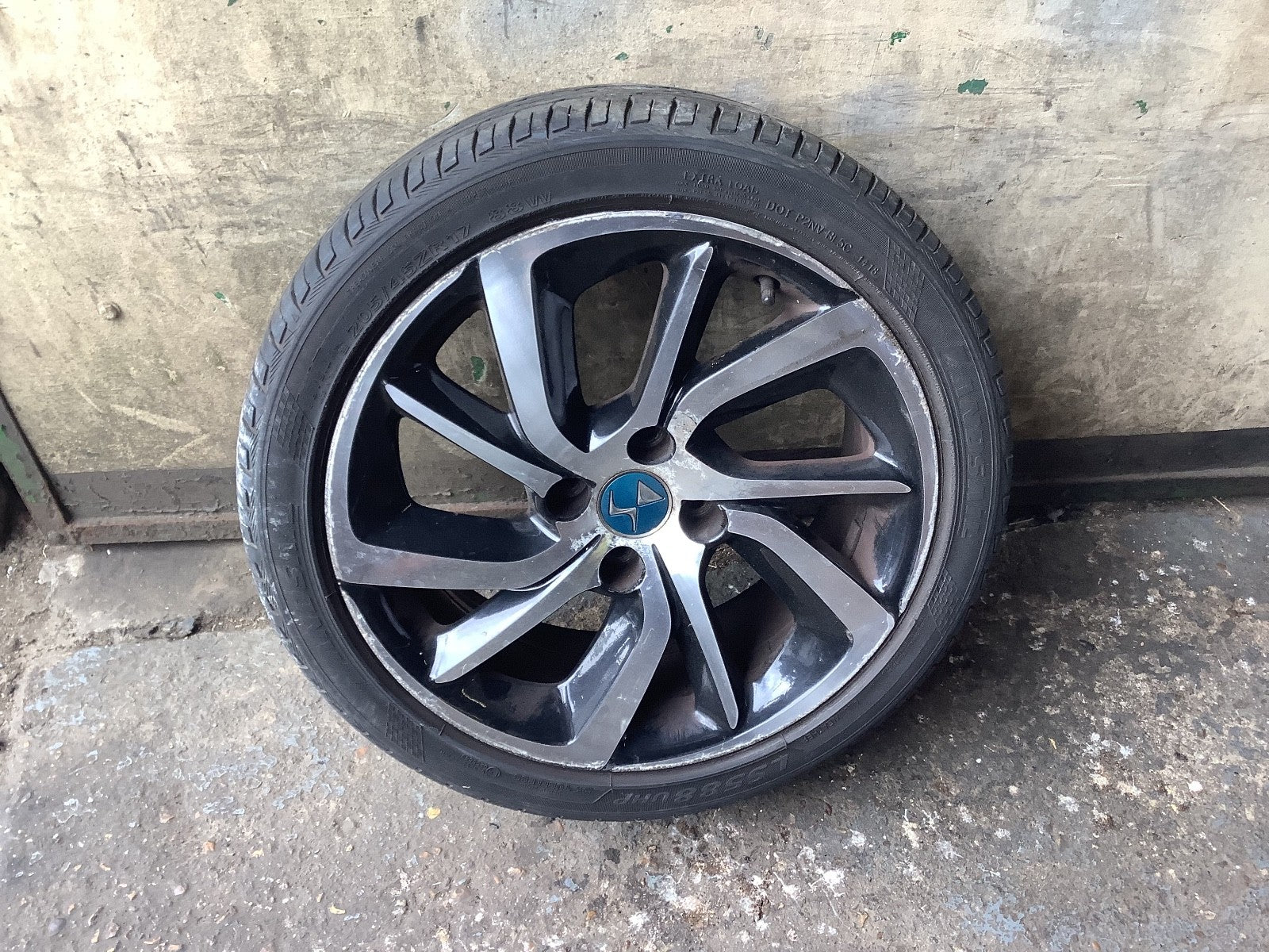 CITROEN DS3 ALLOY WHEEL 17'' TYRE 205X45X17 P/N 9805895877 2010 20181
