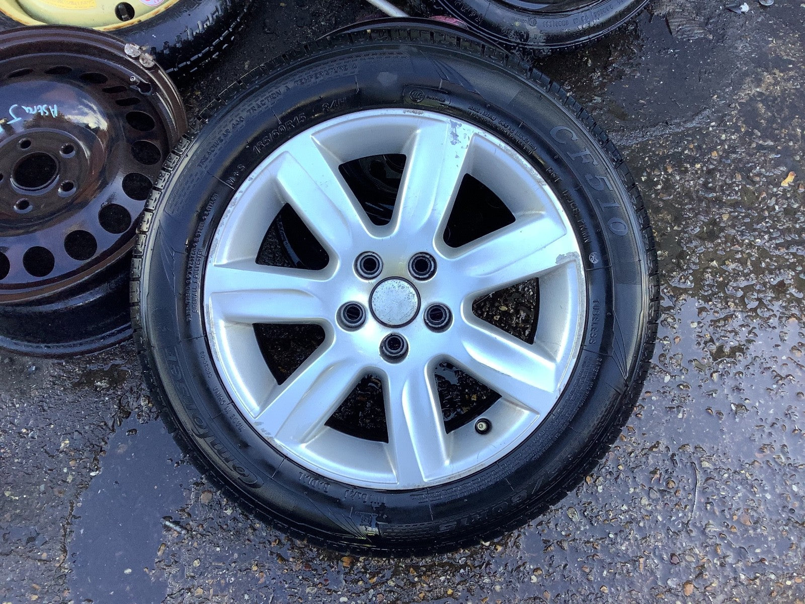 VOLKSWAGEN POLO 6R ALLOY WHEEL 15'' 6Q0601025L WITH TYRE 185X60X15 2009 20151