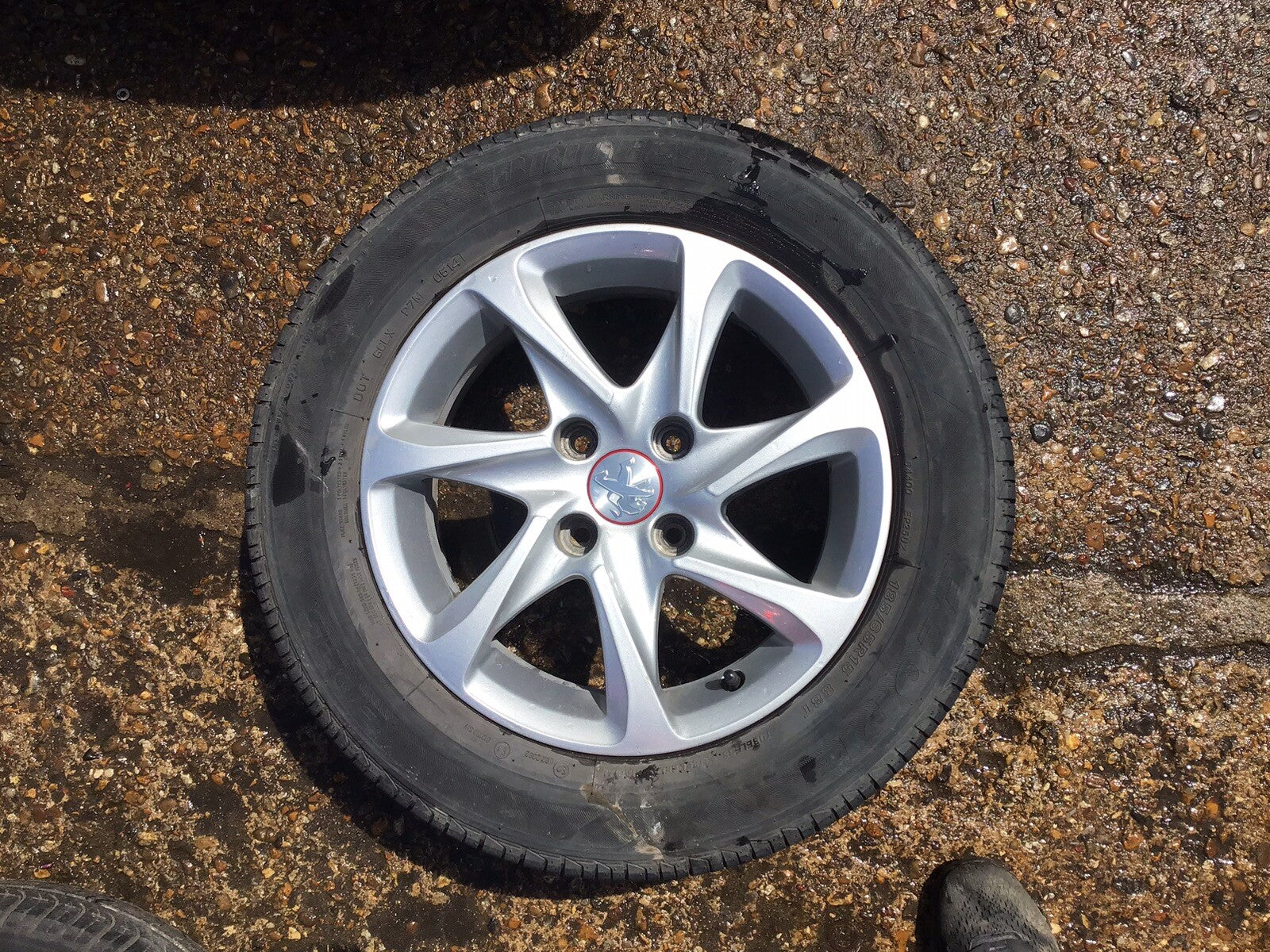 PEUGEOT 208 MK1 ALLOY WHEEL 15'' 9673773577 TYRE 185/65R15 2012 20180