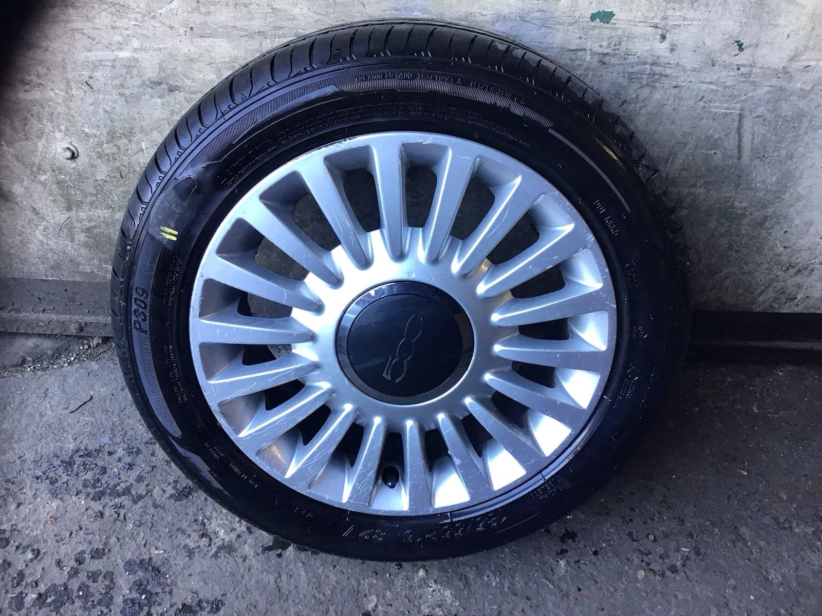 FIAT 500 ALLOY WHEEL 15" 51845435 WITH TYRE 185X55X15 2008 20210
