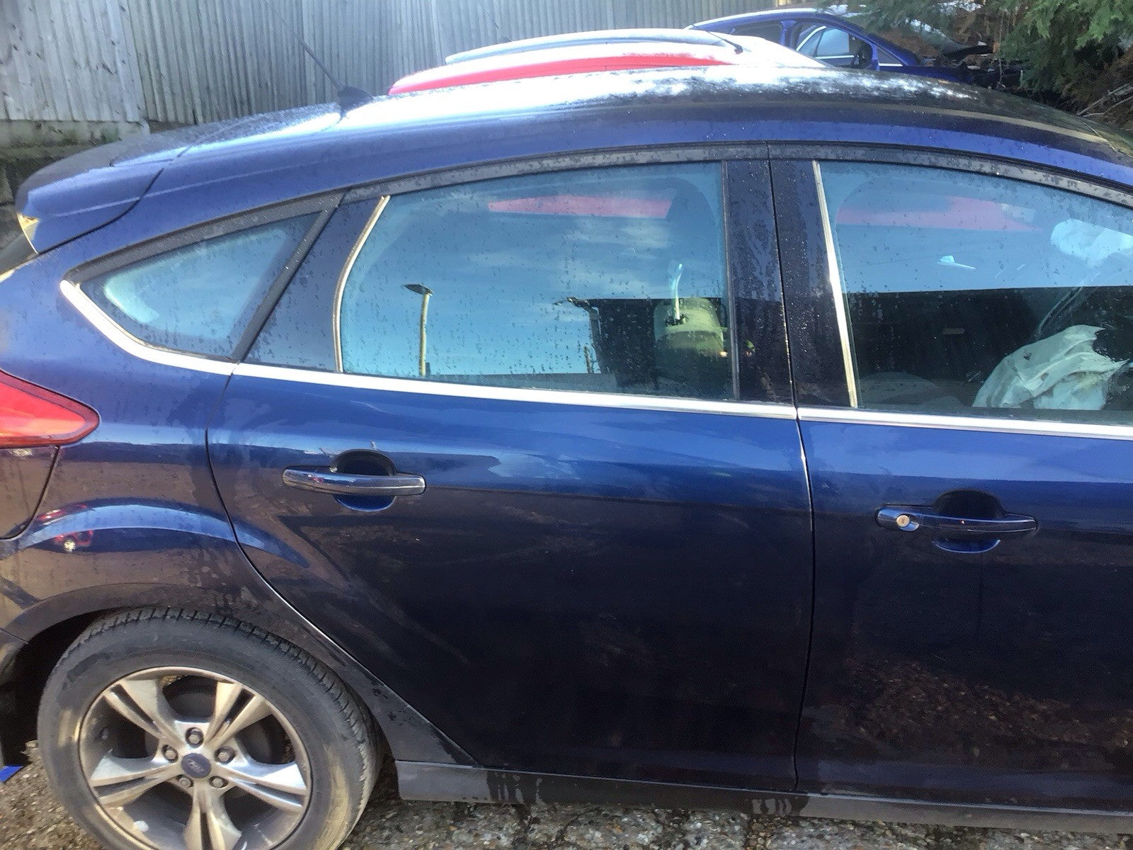 FORD FOCUS MK3 DRIVERS SIDE O/S REAR DOOR INK BLUE METALLIC 2011 20180