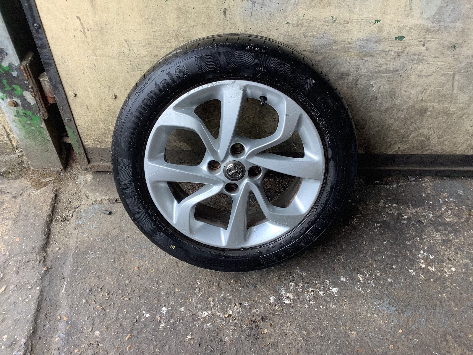 VAUXHALL CORSA E ALLOY WHEEL 16'' AND TYRE 195X55X16 2014 20190
