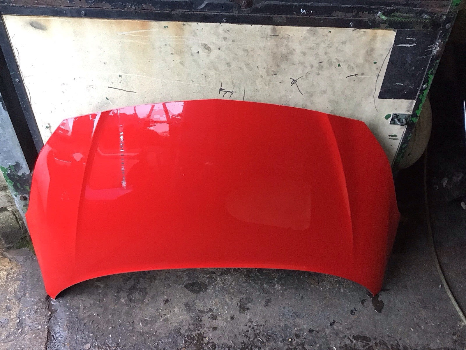 VAUXHALL CORSA E BONNET FLAME RED Z547 DAMAGED 2015 20190