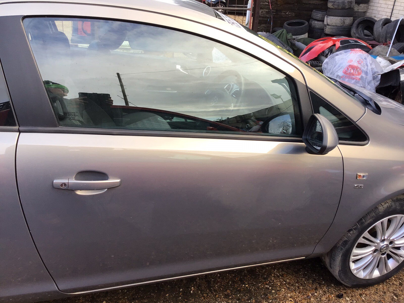 VAUXHALL CORSA D DRIVER SIDE O/S DOOR PEPPERDUST METALLIC Z40W 3 DOOR 2006 20140