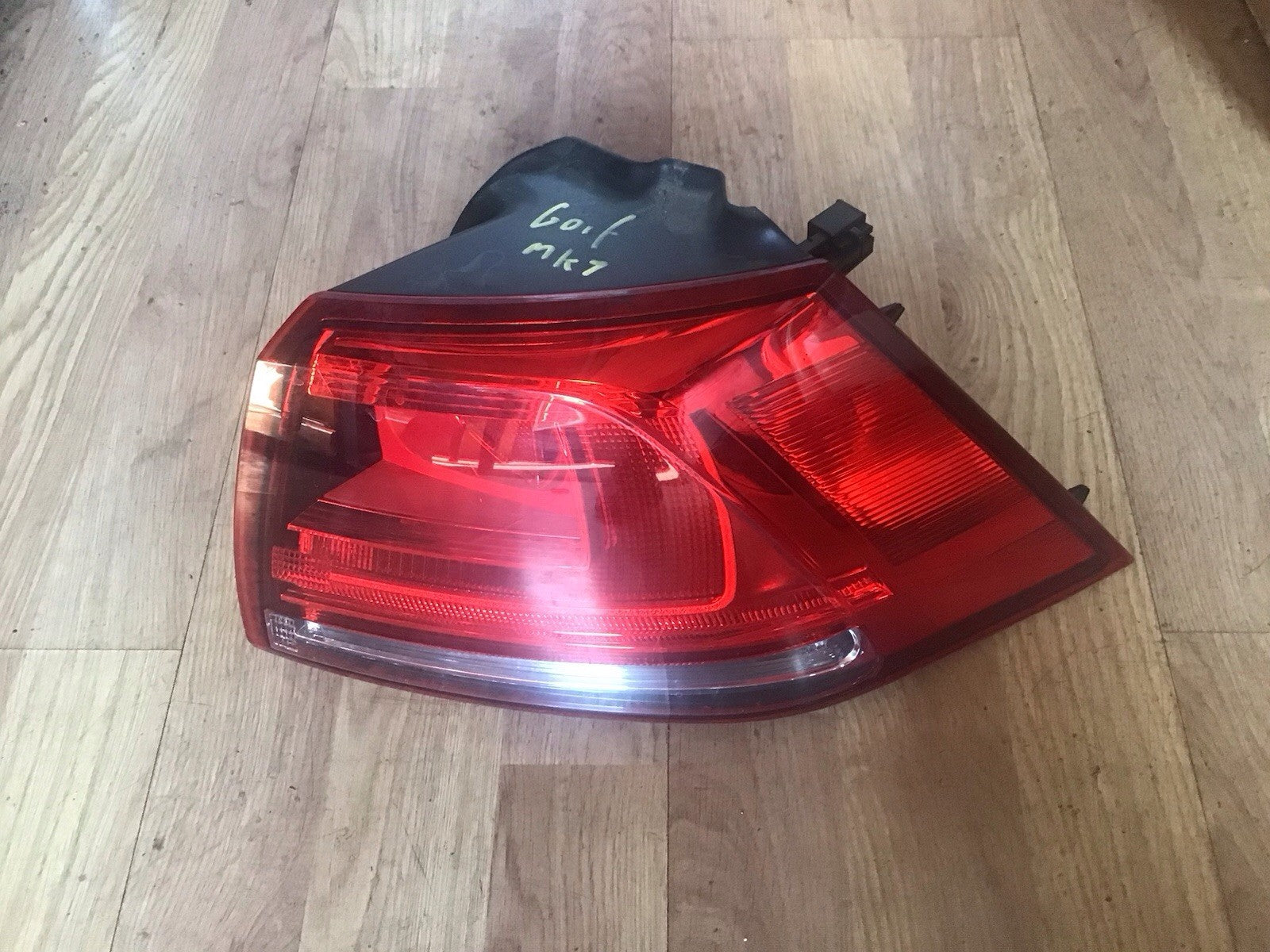 VOLKSWAGEN GOLF MK7 DRIVER'S SIDE O/S OUTER REAR LIGHT 2013 20181