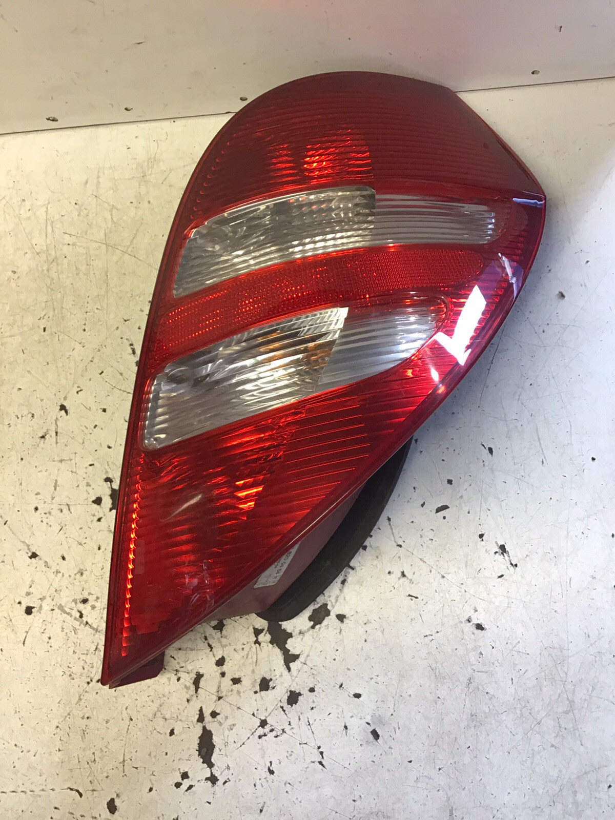 MERCEDES A CLASS W169 DRIVER SIDE O/S REAR LIGHT CLUSTER 2005 20080