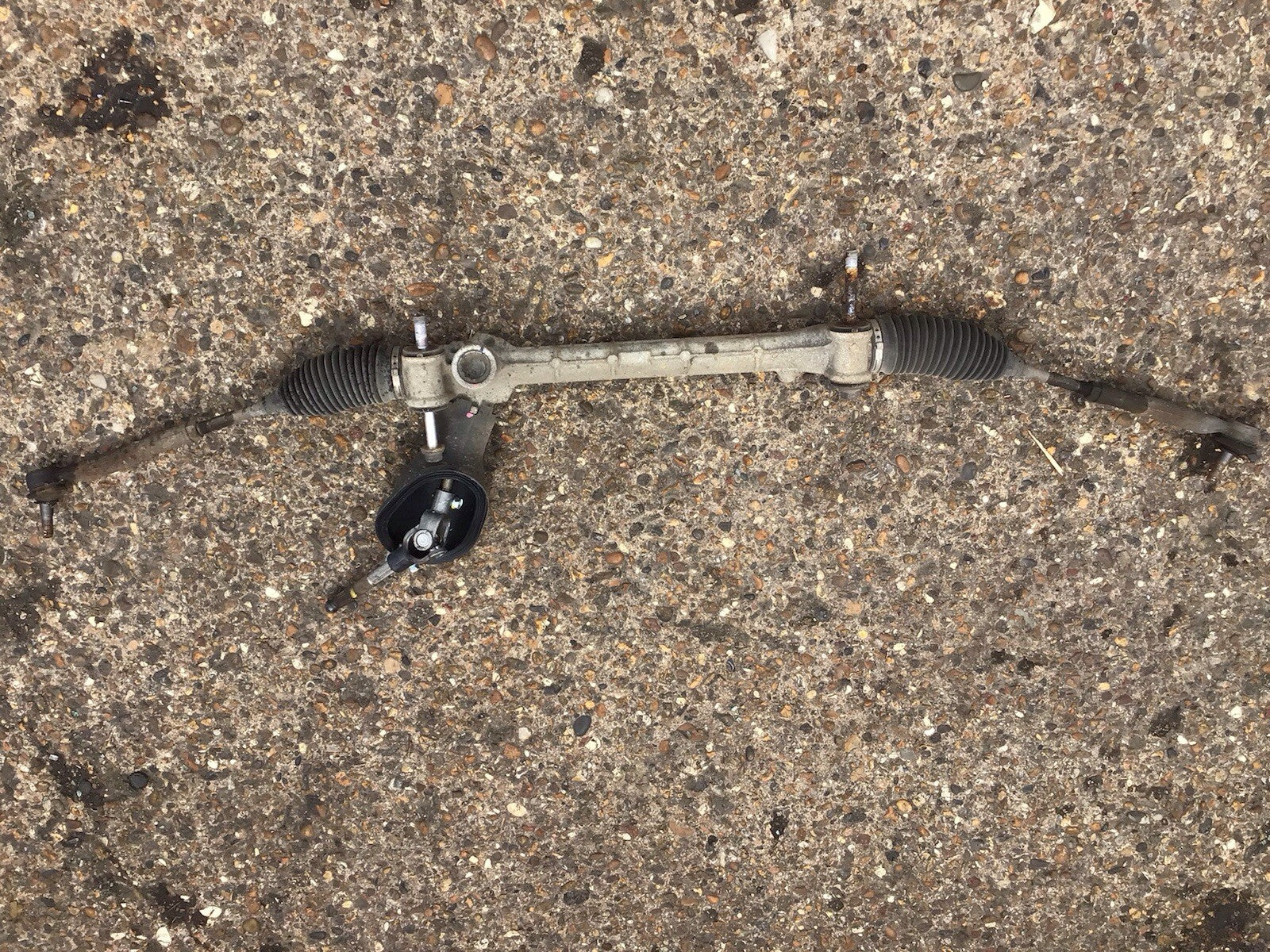 TOYOTA YARIS MK2 1.3 PETROL MANUAL STEERING RACK 2006 20110