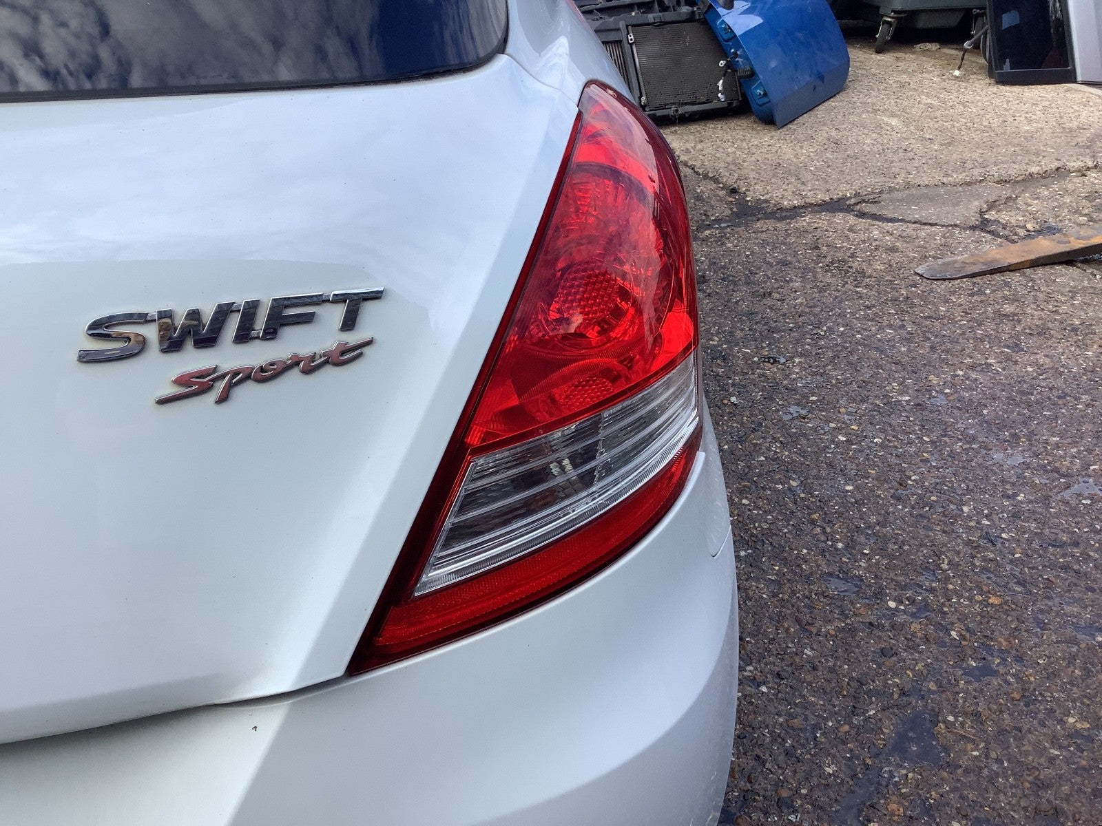 SUZUKI SWIFT SPORT MK3 DRIVER'S SIDE O/S REAR LIGHT 2007 20191