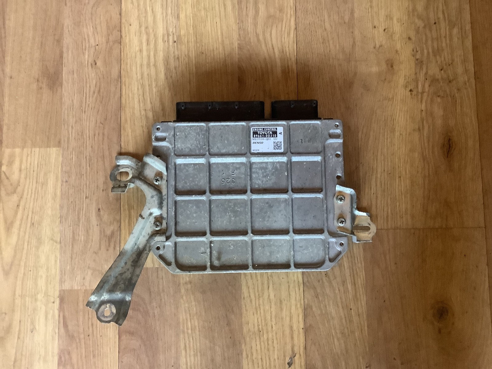 TOYOTA YARIS MK2 1.3 PETROL ENGINE CONTROL ECU 89661 0D310 2007 20111