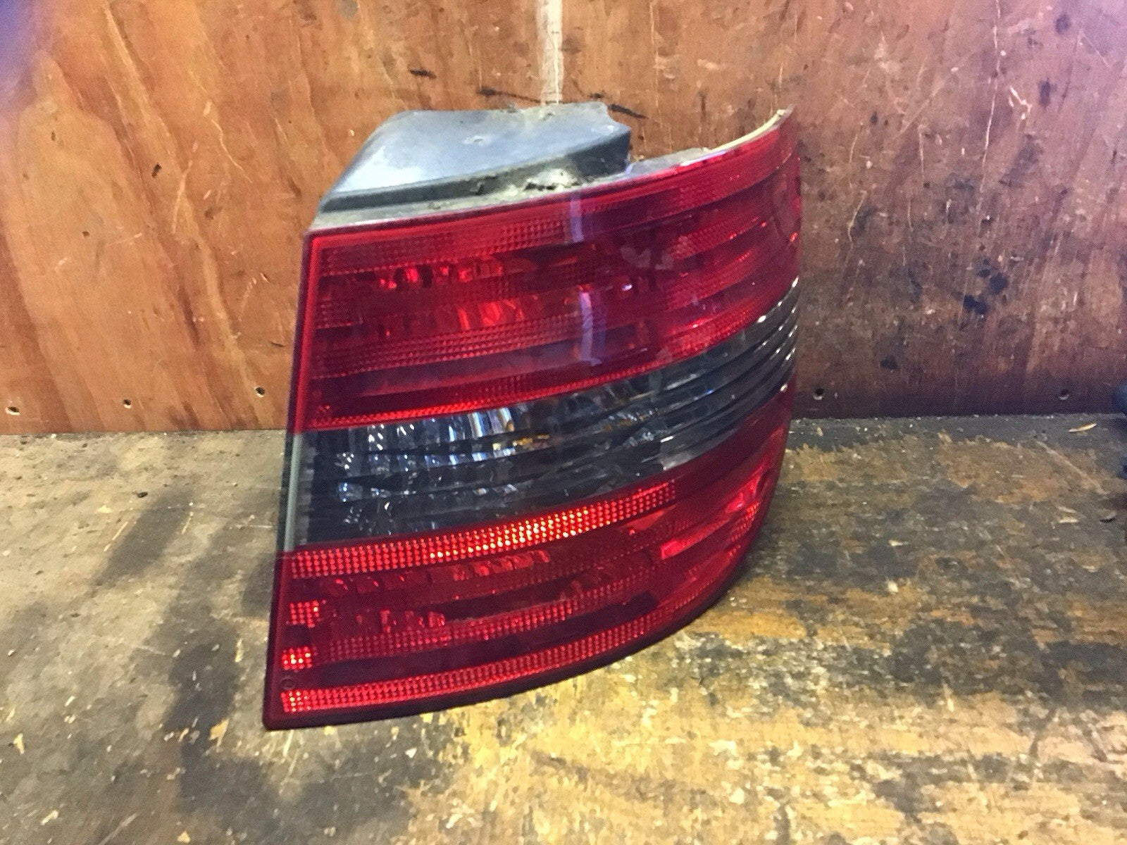 MERCEDES B CLASS W245 DRIVER'S SIDE O/S REAR LIGHT (OUTER) A169820 2005 20120