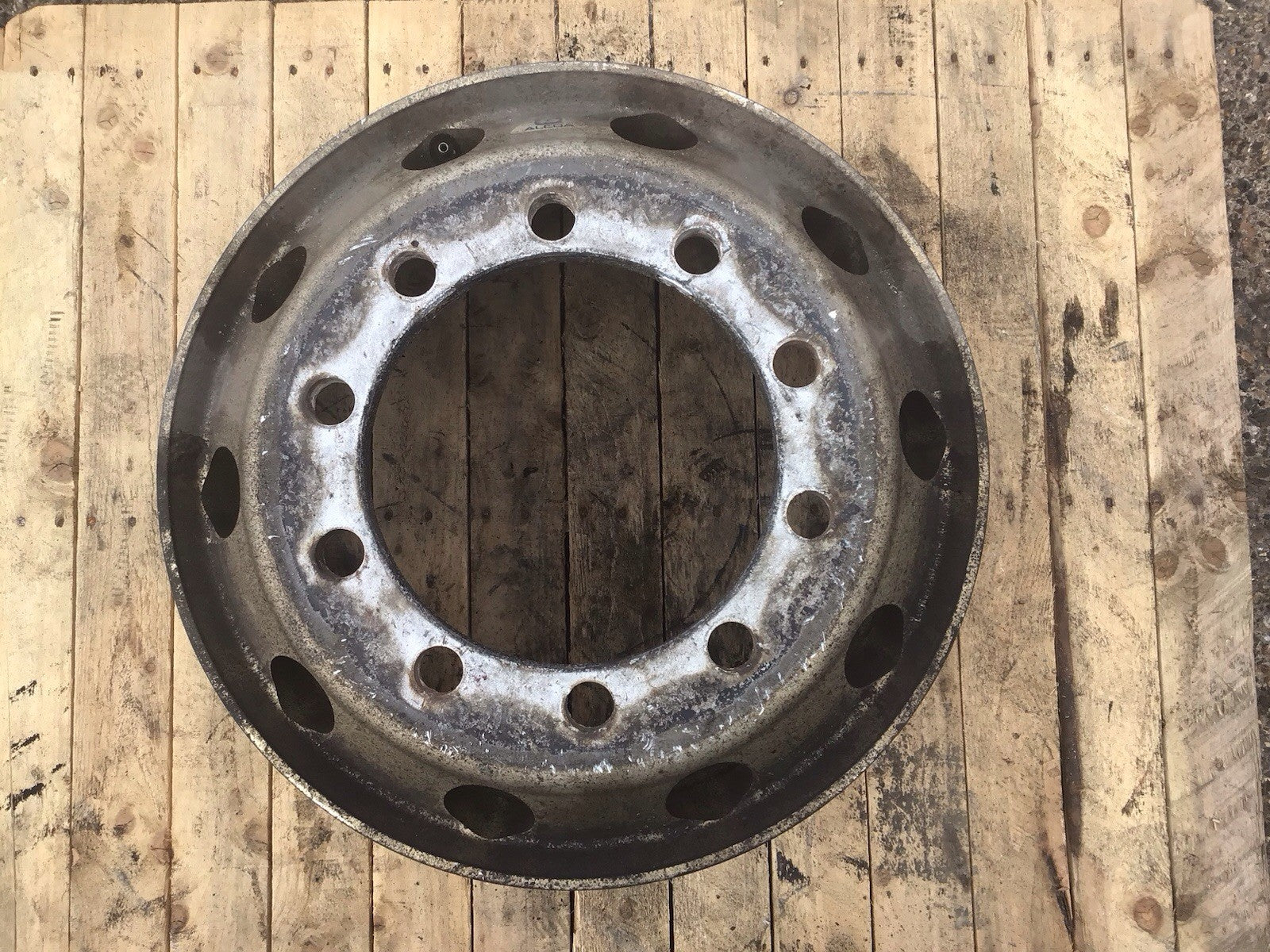 ALCOA 22.5 ALLOY WHEEL 32MM HOLE0