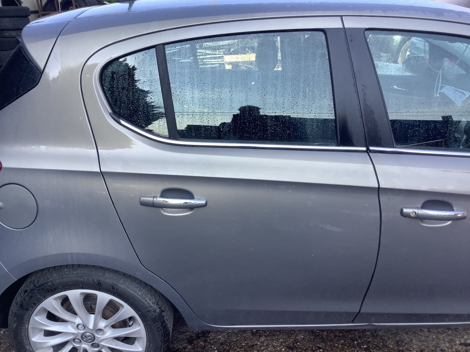 CORSA E DRIVERS SIDE REAR DOOR N/S PEPPERDUST METALLIC Z40W 5 DOOR 15 20190