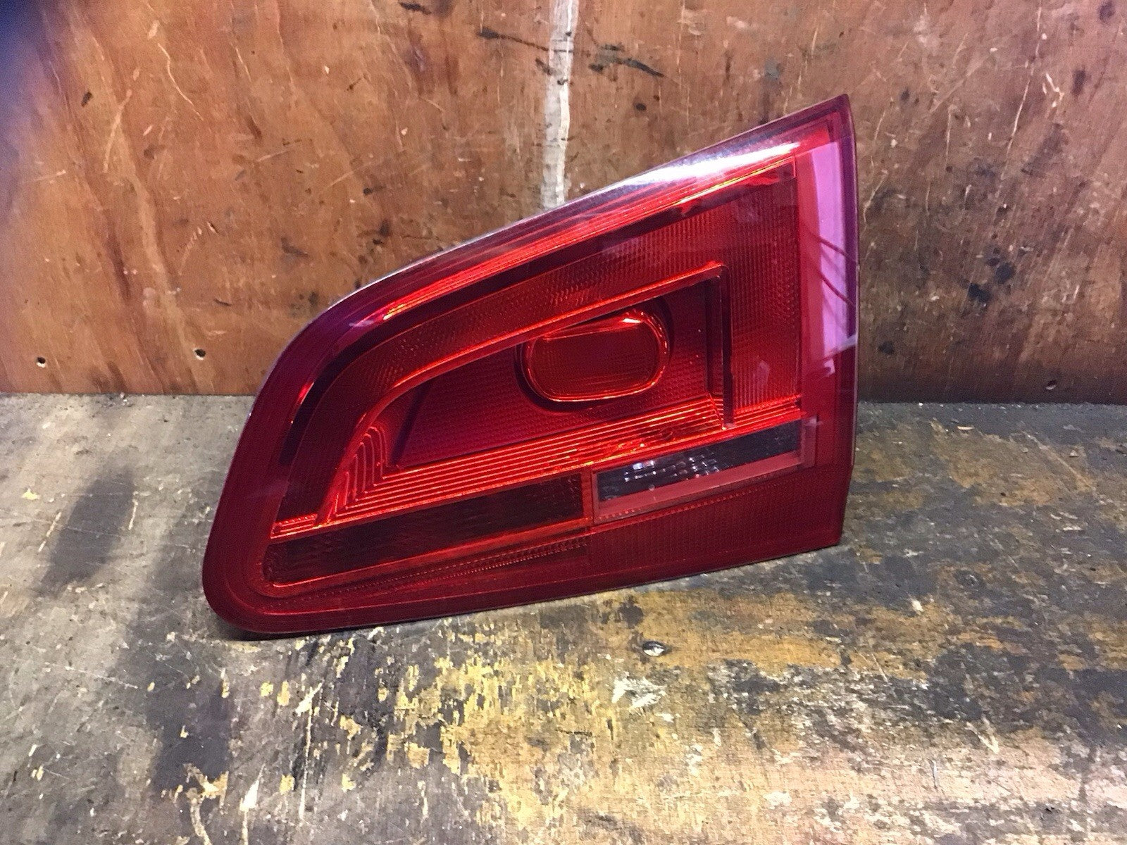 VOLKSWAGEN SHARAN MK2 DRIVER'S SIDE O/S INNER REAR LIGHT 7N0945094G 2010 20230