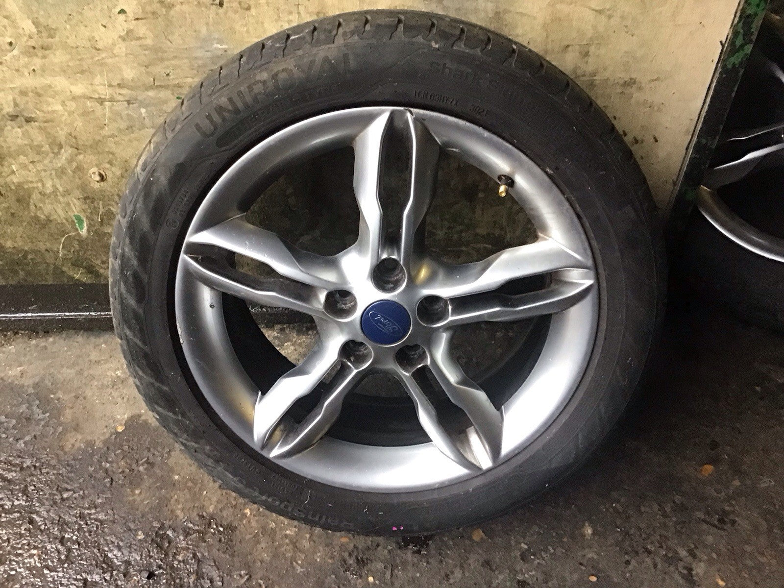 FORD FOCUS MK3.5 ALLOY WHEEL 17'' CM5J FB AND TYRE 215X50X17 2014 20180