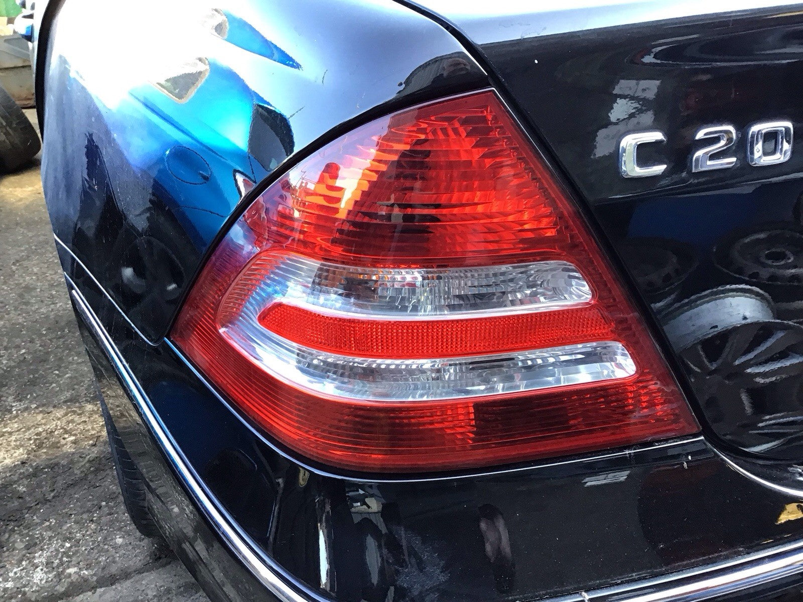 MERCEDES C CLASS W203 PASSENGER'S SIDE N/S REAR LIGHT 2001 20071