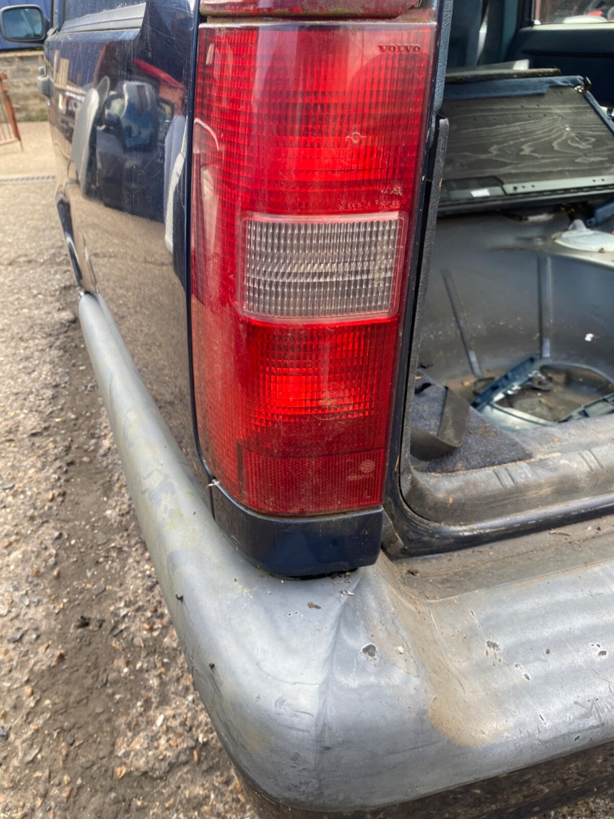 VOLVO 850 ESTATE PASSENGER'S SIDE N/S REAR LIGHT LOWER PART 1992 19970