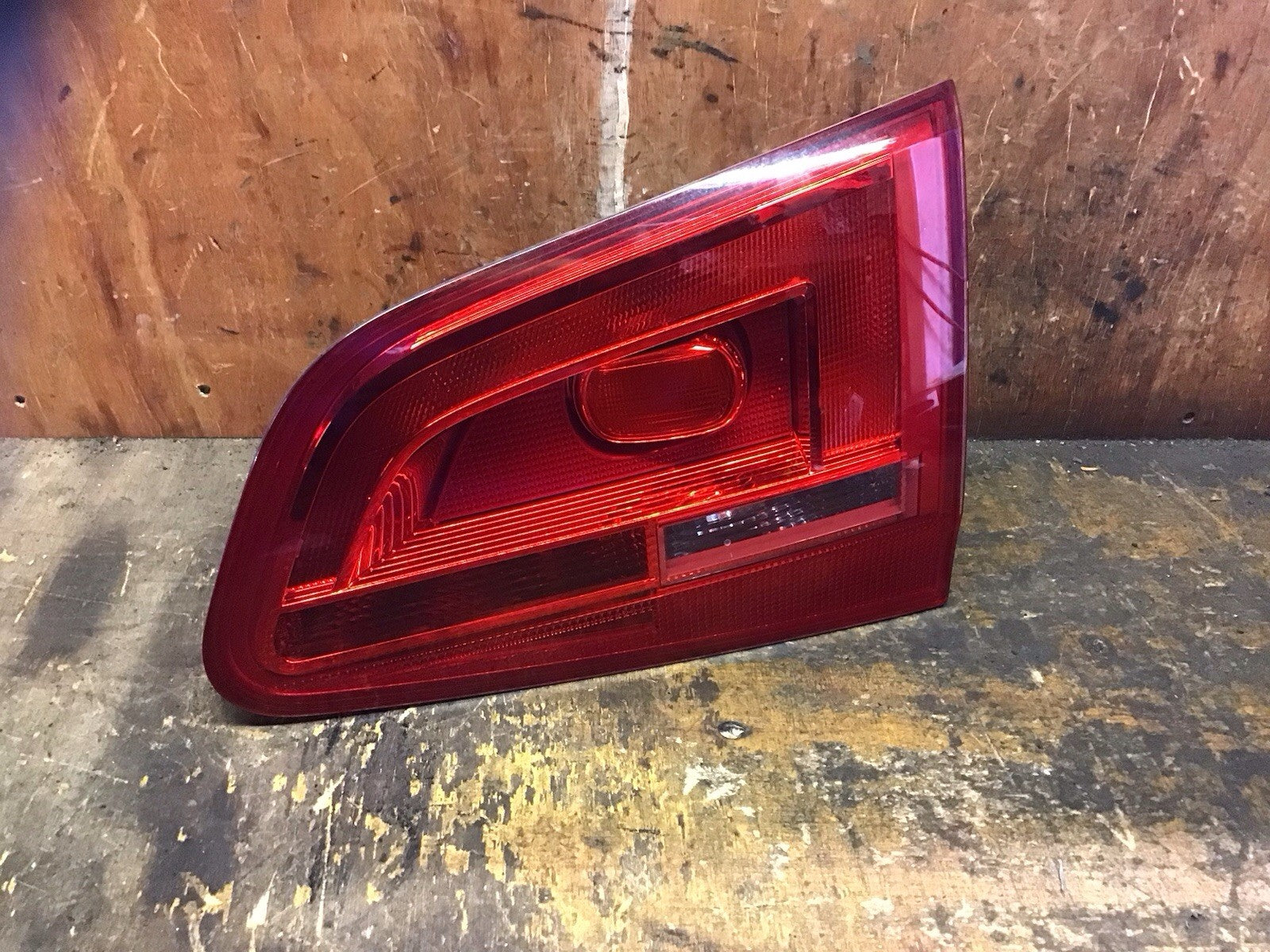 VOLKSWAGEN SHARAN MK2 DRIVER'S SIDE O/S INNER REAR LIGHT 7N0945094G 2010 20231