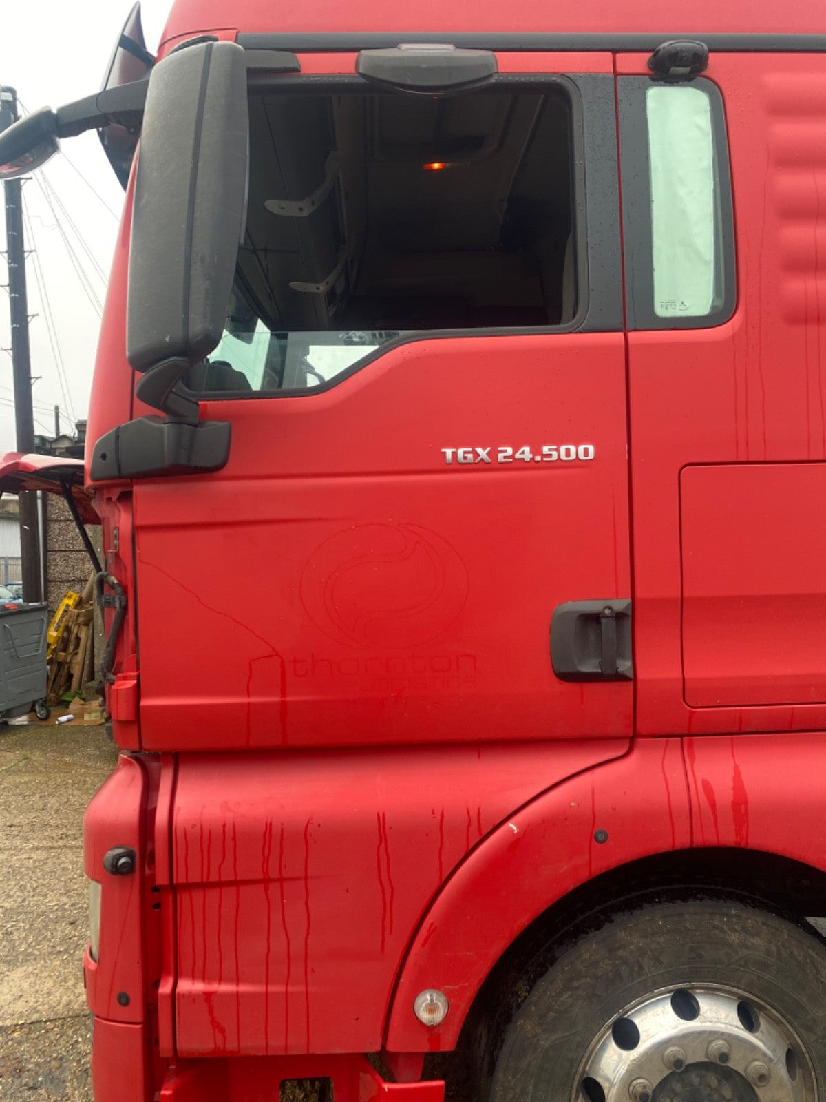 MAN TGX 24.460 PASSENGER SIDE N/S DOOR IN RED WITHOUT MIRROR 2016 20190