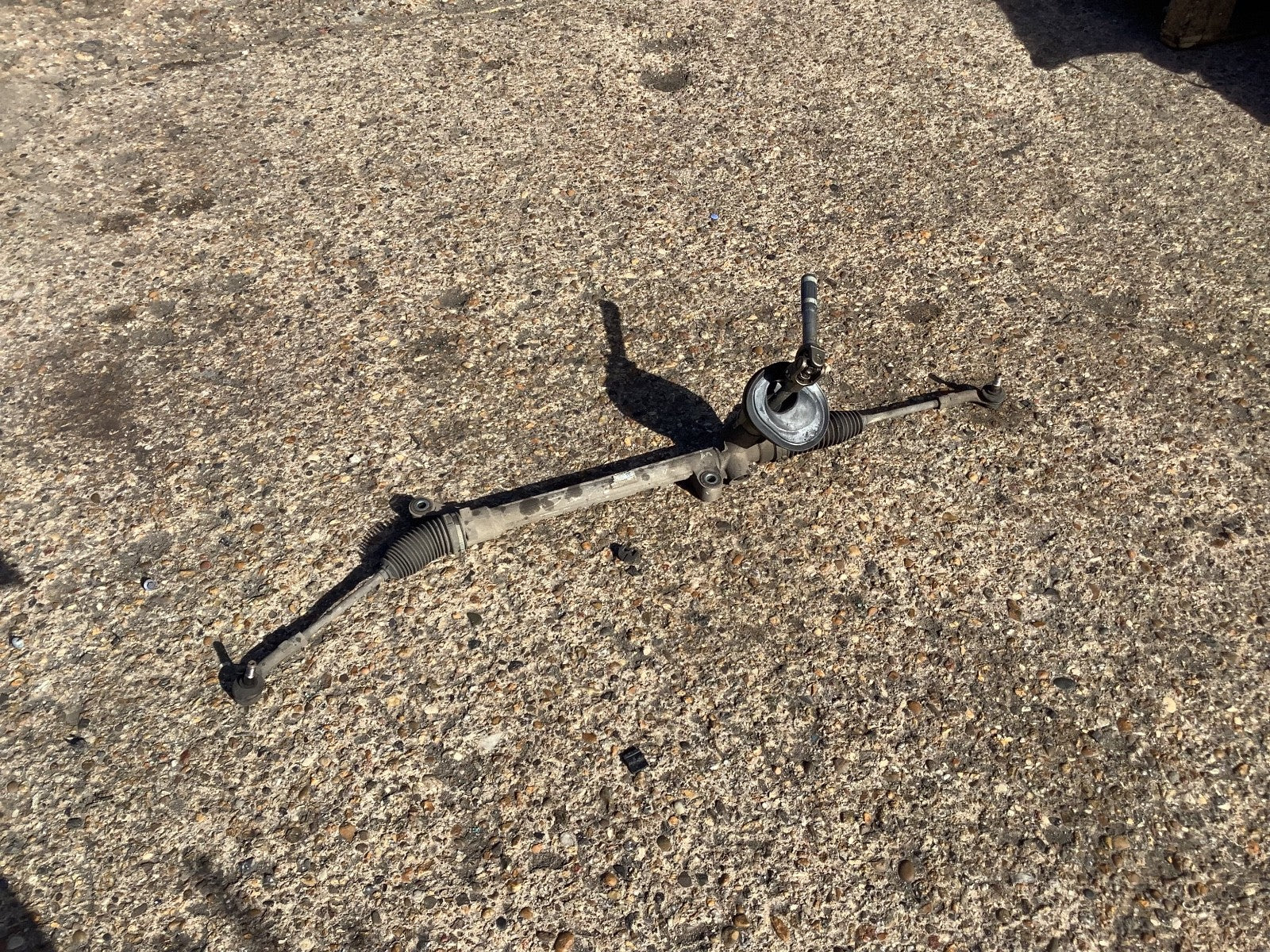 FORD FIESTA MK7 POWER STEERING RACK 8V51 3200 EE RHD 2009 20121
