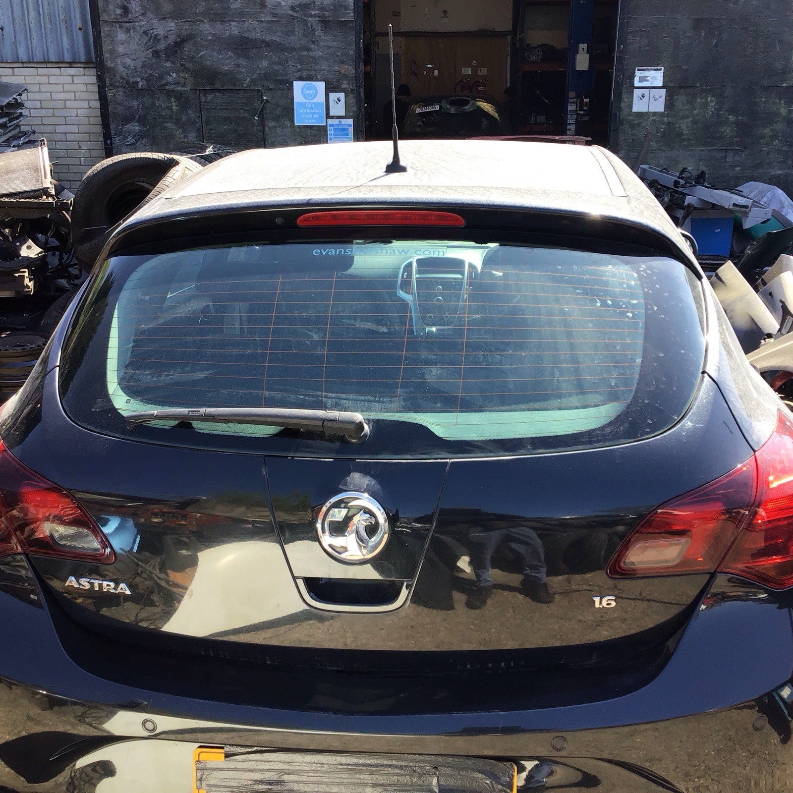 VAUXHALL ASTRA TAILGATE CARBON FLASH BLACK Z22C 2010 20151