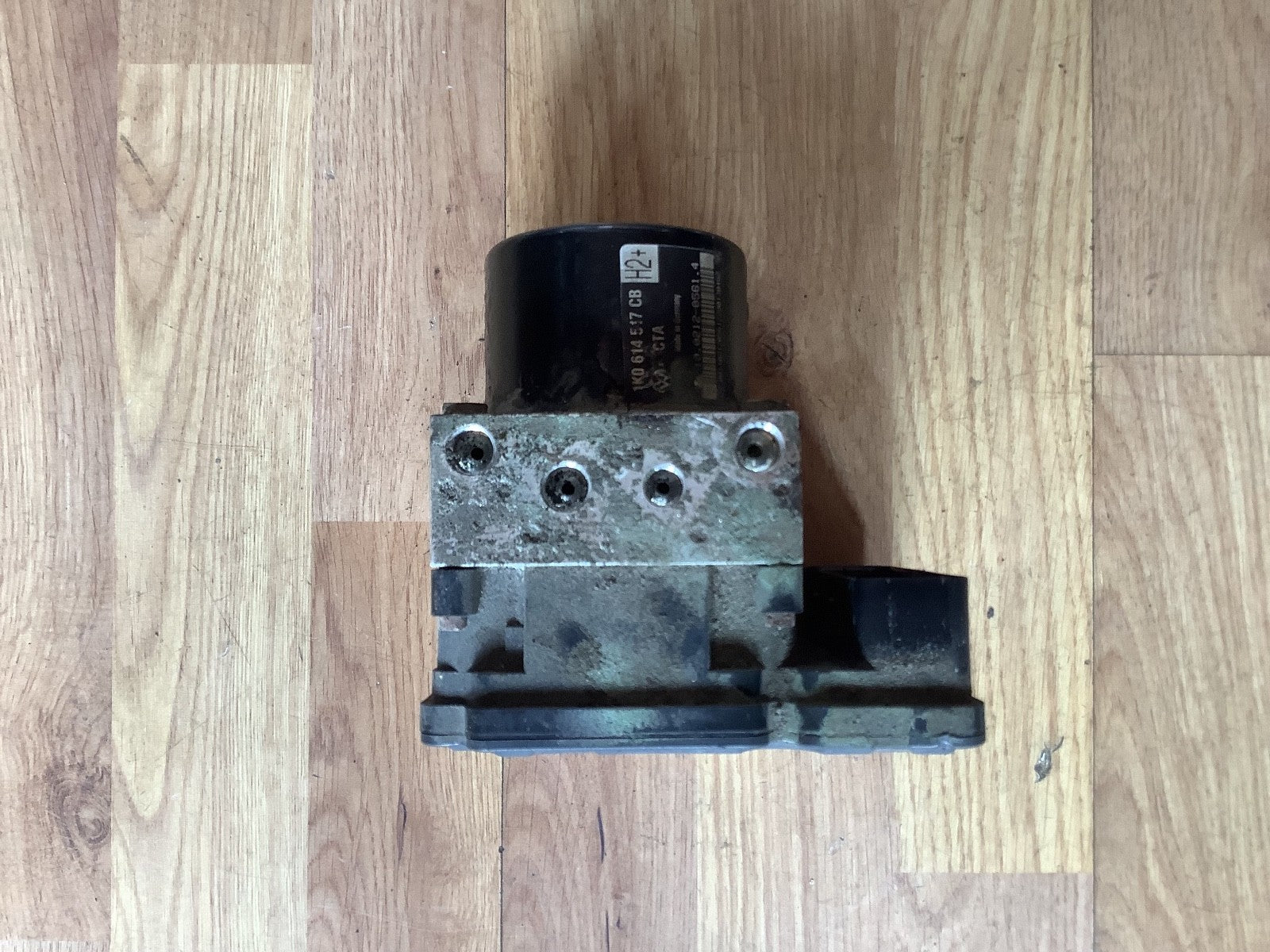 VOLKSWAGEN SCIRROCO ABS PUMP MODULE 1K0614517CB 2008 20131