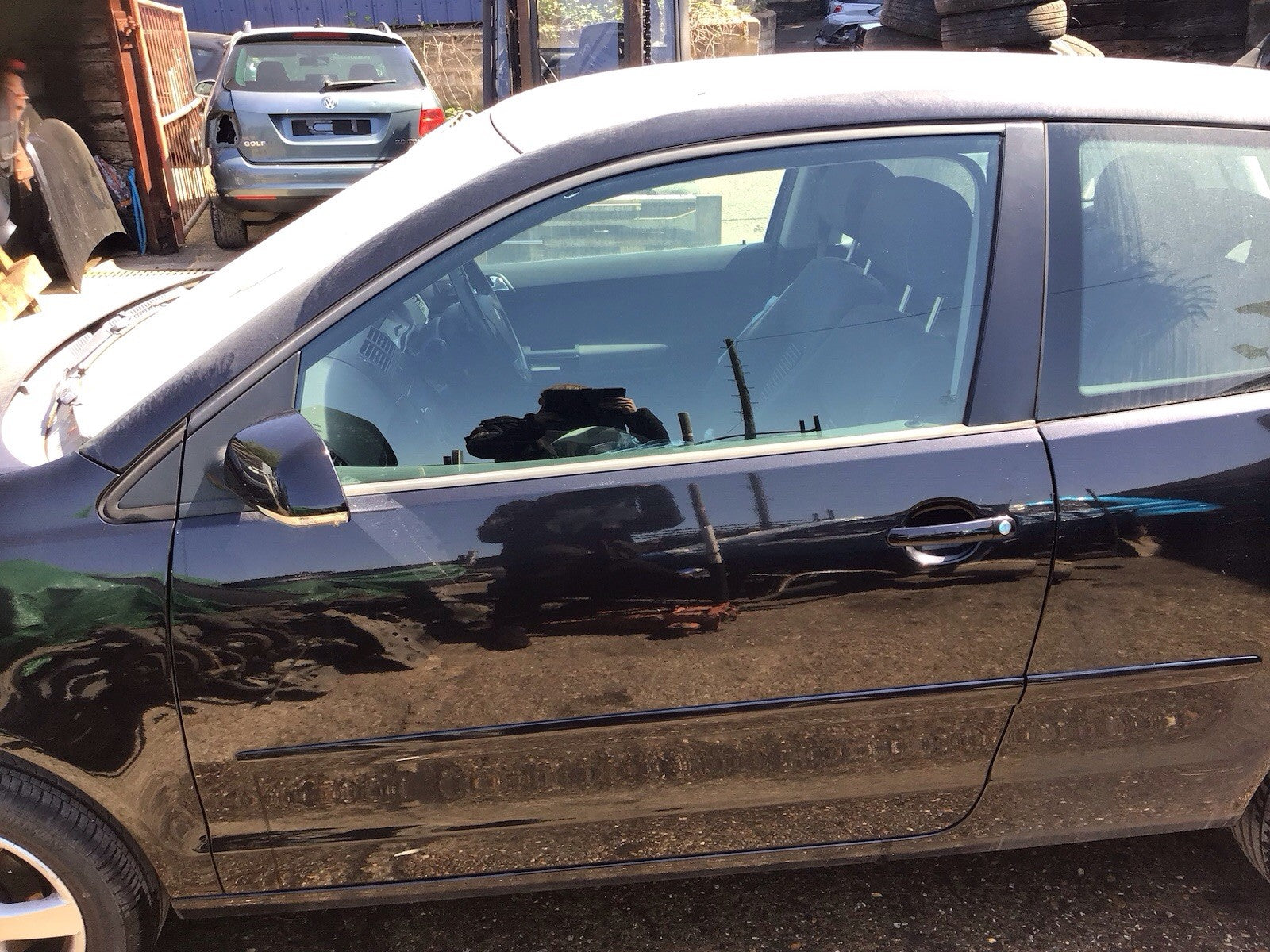 VOLKSWAGEN POLO 9N3 PASSENGERS SIDE N/S FRONT DOOR DIAMOND BLACK LC9Z 2005 20080