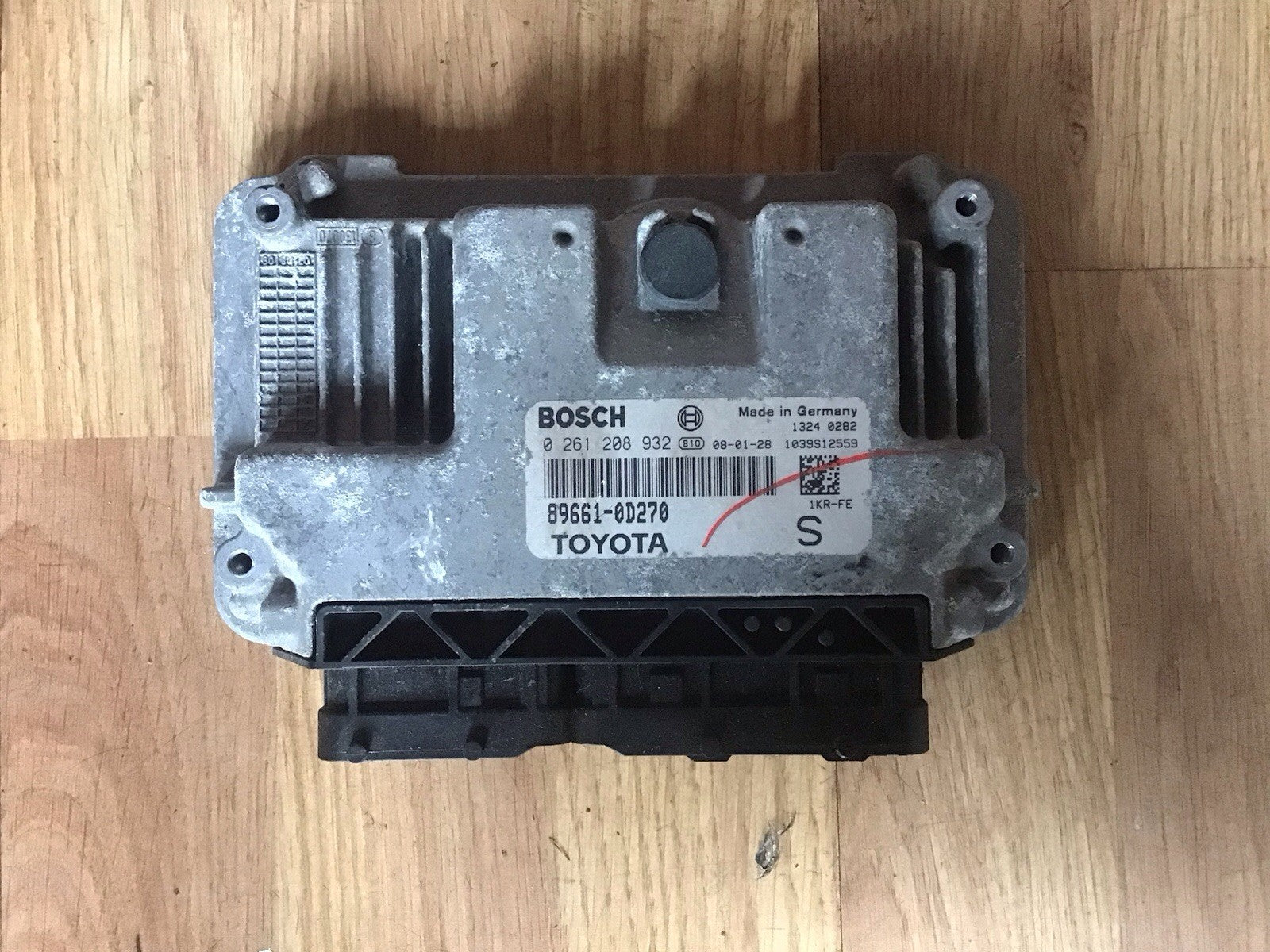 TOYOTA YARIS 1.0 PETROL ECU 0261208932 2006 20111