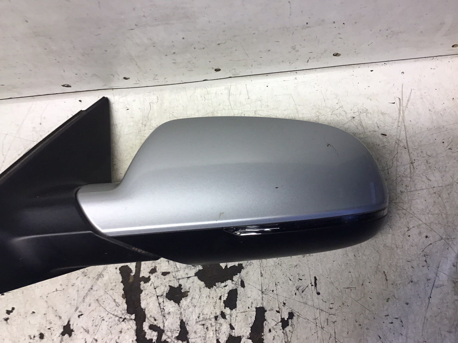 AUDI A4 B8 PASSENGER'S SIDE DOOR MIRROR IN METLLIC ICE SILVER LX7W 2008 20120