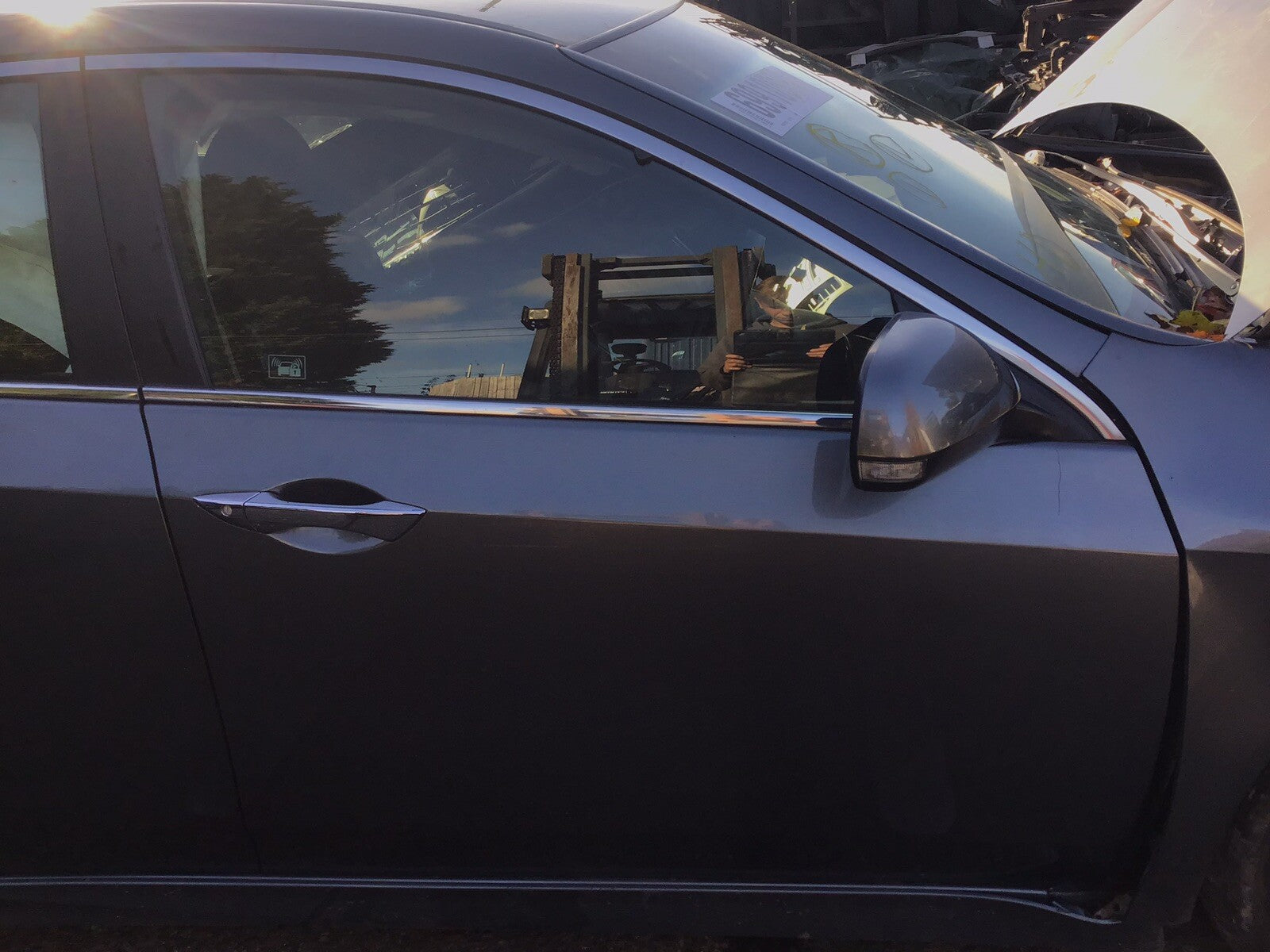 HONDA ACCORD MK8 DRIVER'S SIDE O/S FRONT DOOR POLISHED METAL NH737M 2008 150