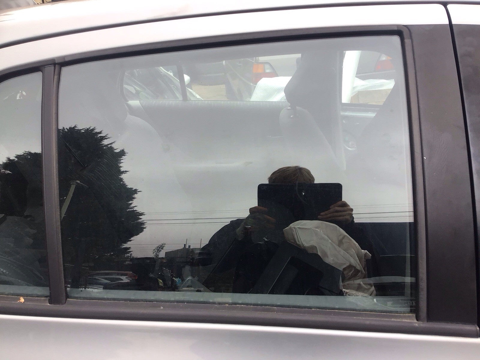 TOYOTA YARIS MK2 DRIVER SIDE REAR DOOR WINDOW GLASS 5 DOOR 2005 20110