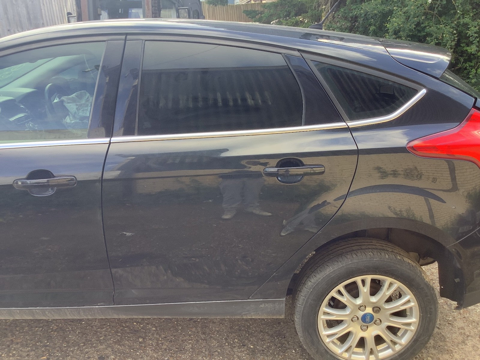 FORD FOCUS MK3 PASSENGER'S SIDE N/S REAR DOOR PANTHER BLACK METALLIC 2011 20180