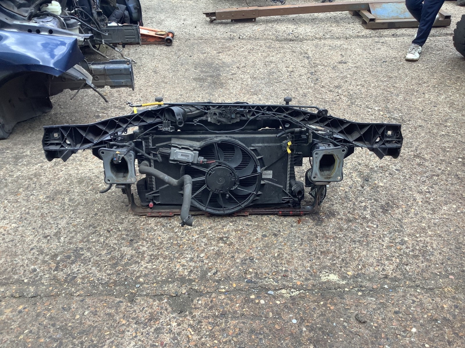 FORD FOCUS MK3 1.6 PETROL FRONT SLAM PANEL RADIATOR 2011 20151