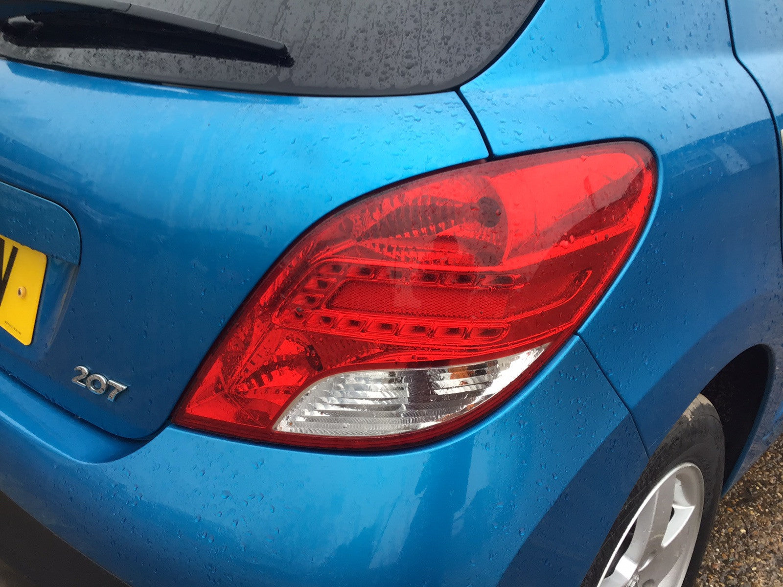 PEUGEOT 207 DRIVER'S SIDE O/S REAR LIGHT 2009 20120